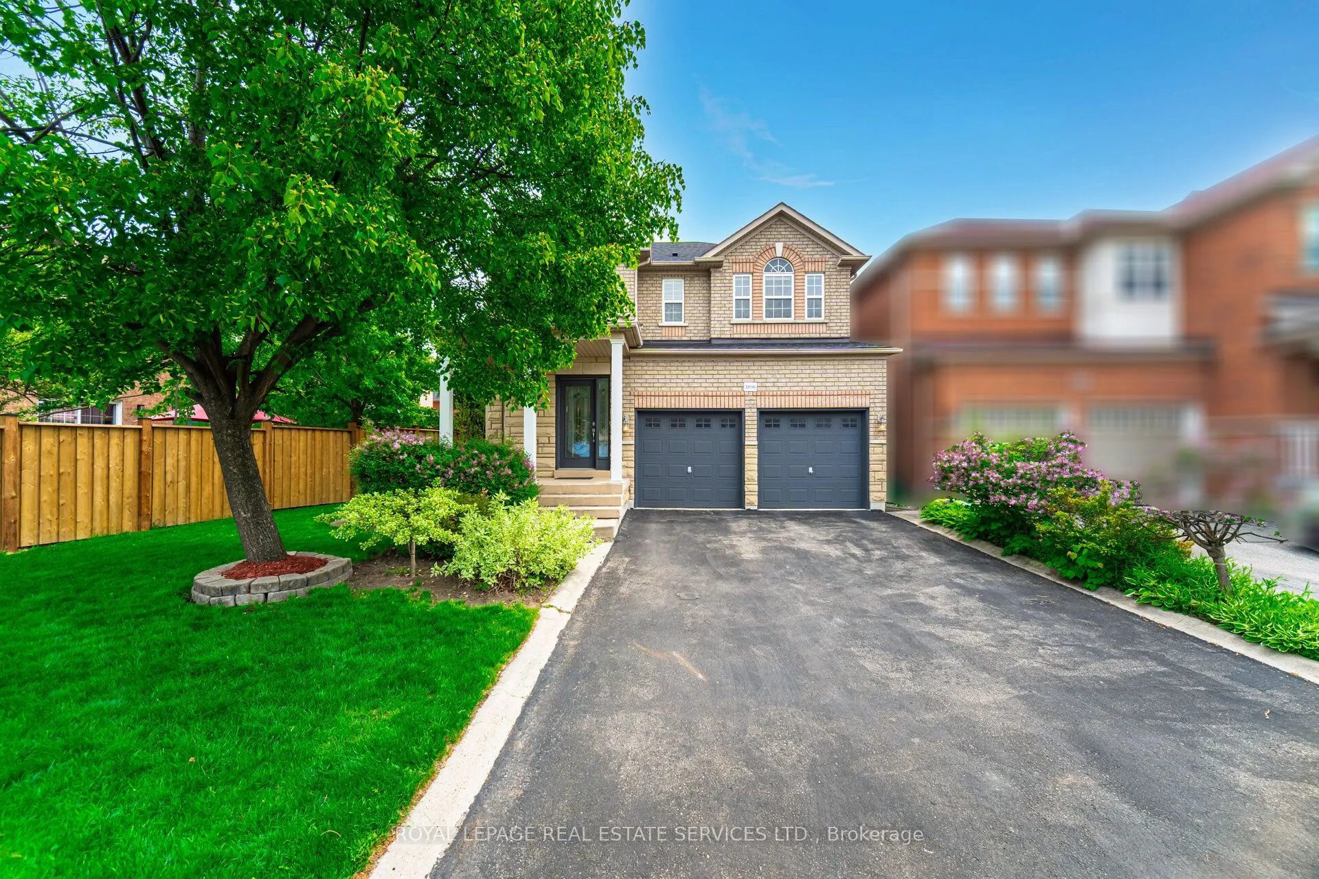 3896 Bloomington Crescent