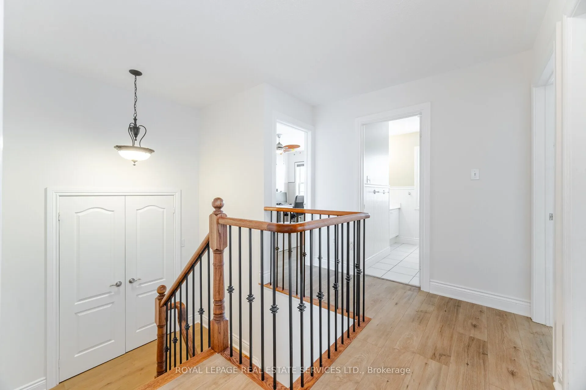 3896 Bloomington Crescent