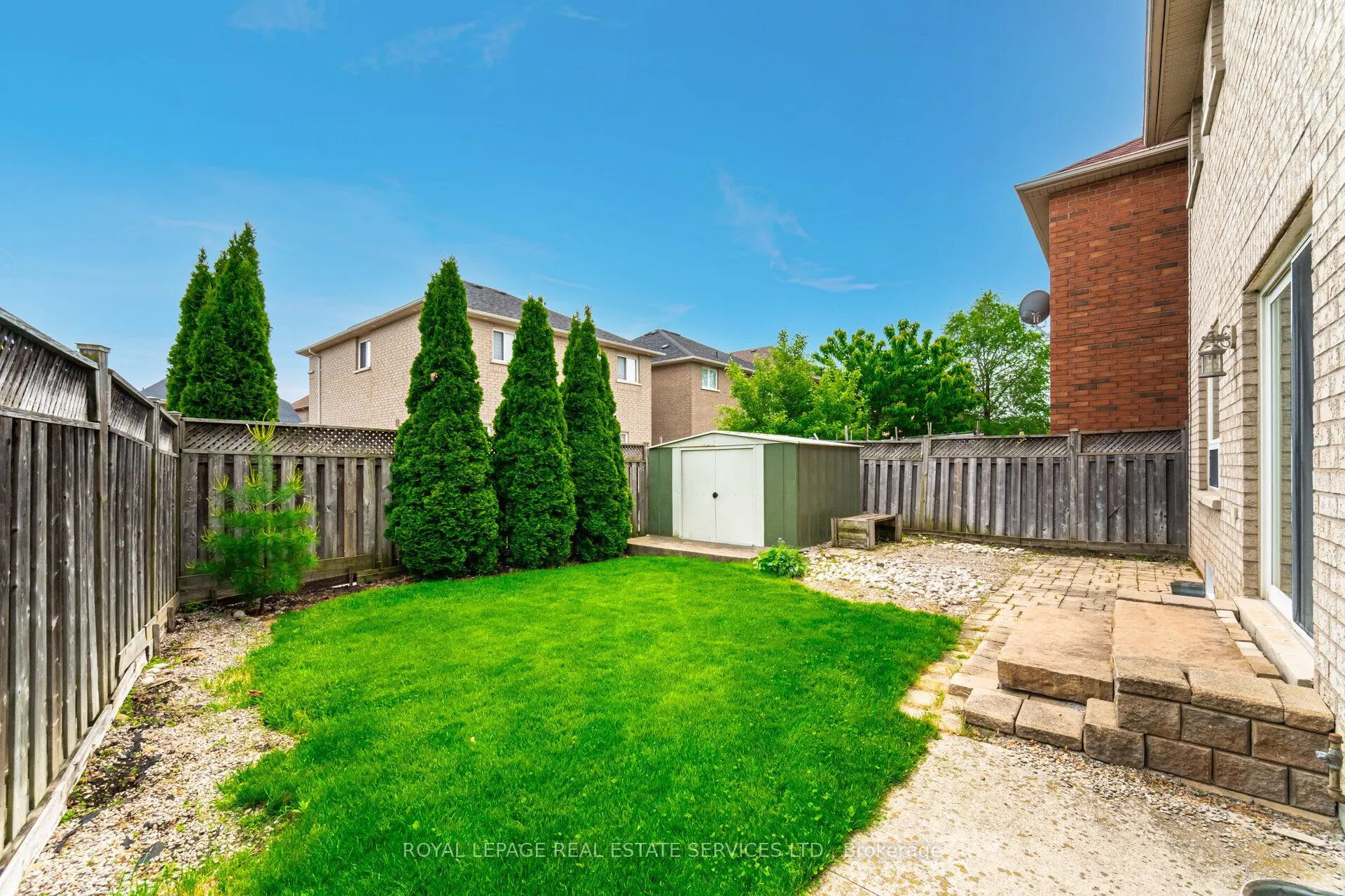 3896 Bloomington Crescent