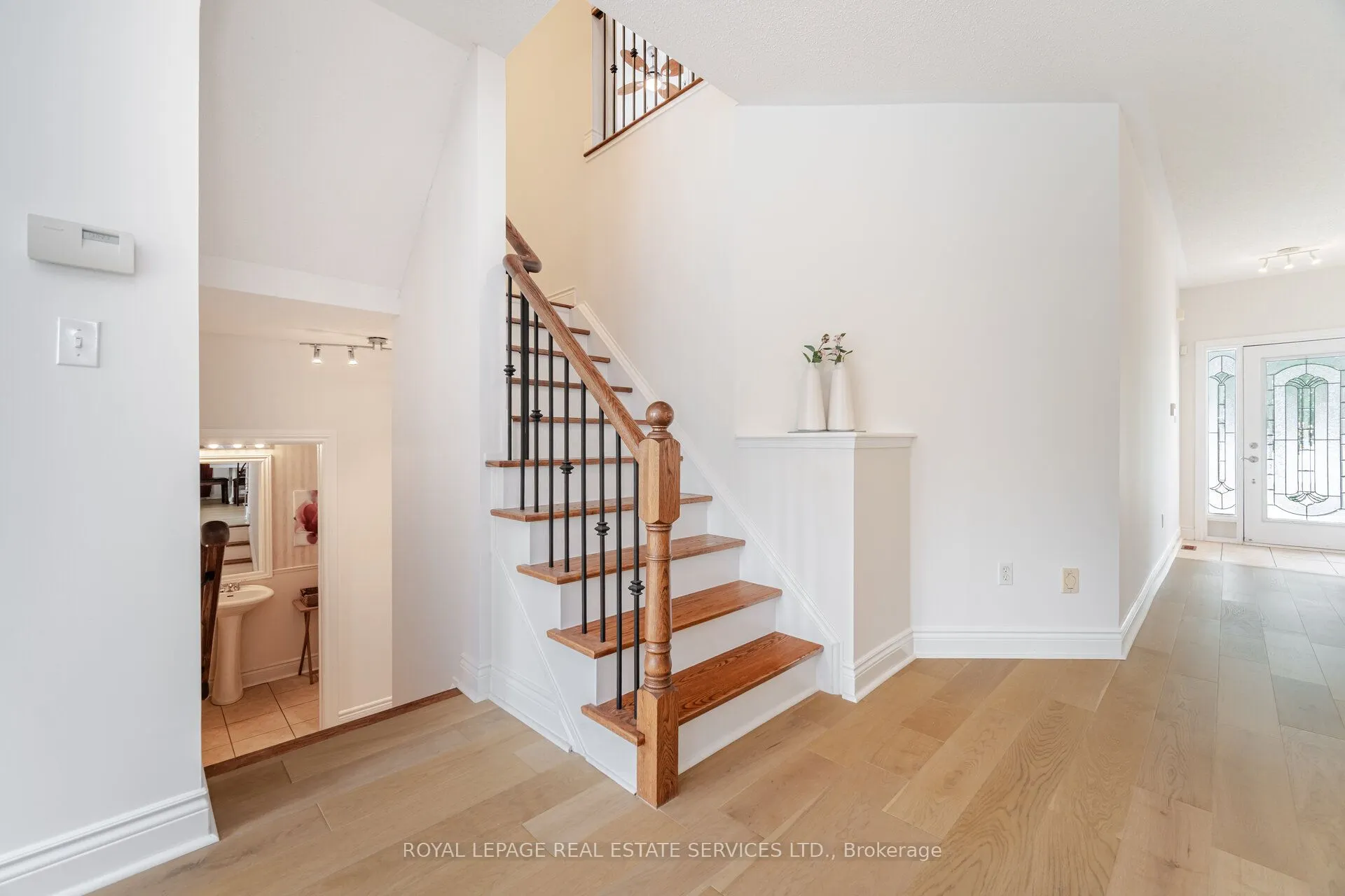 3896 Bloomington Crescent