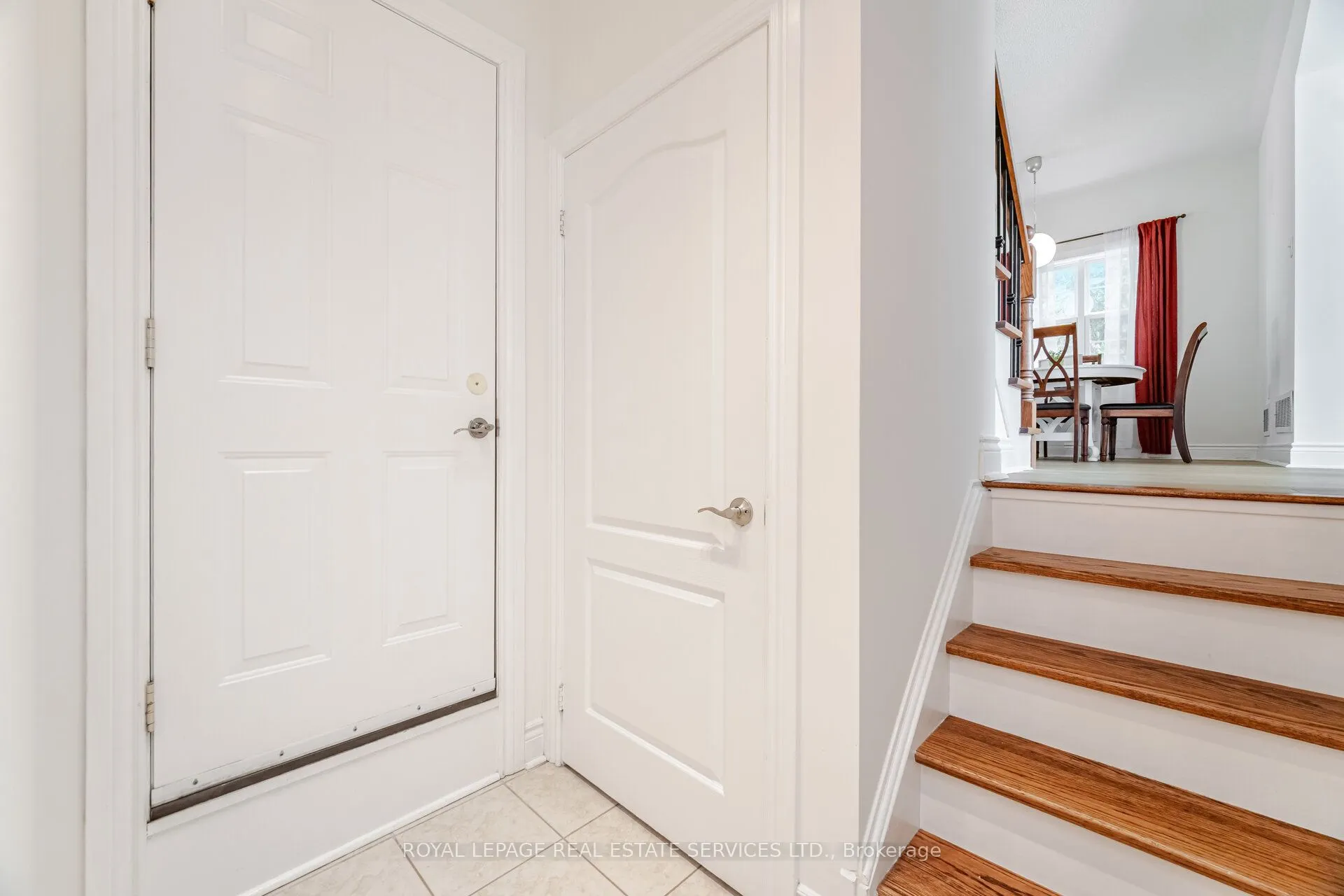 3896 Bloomington Crescent