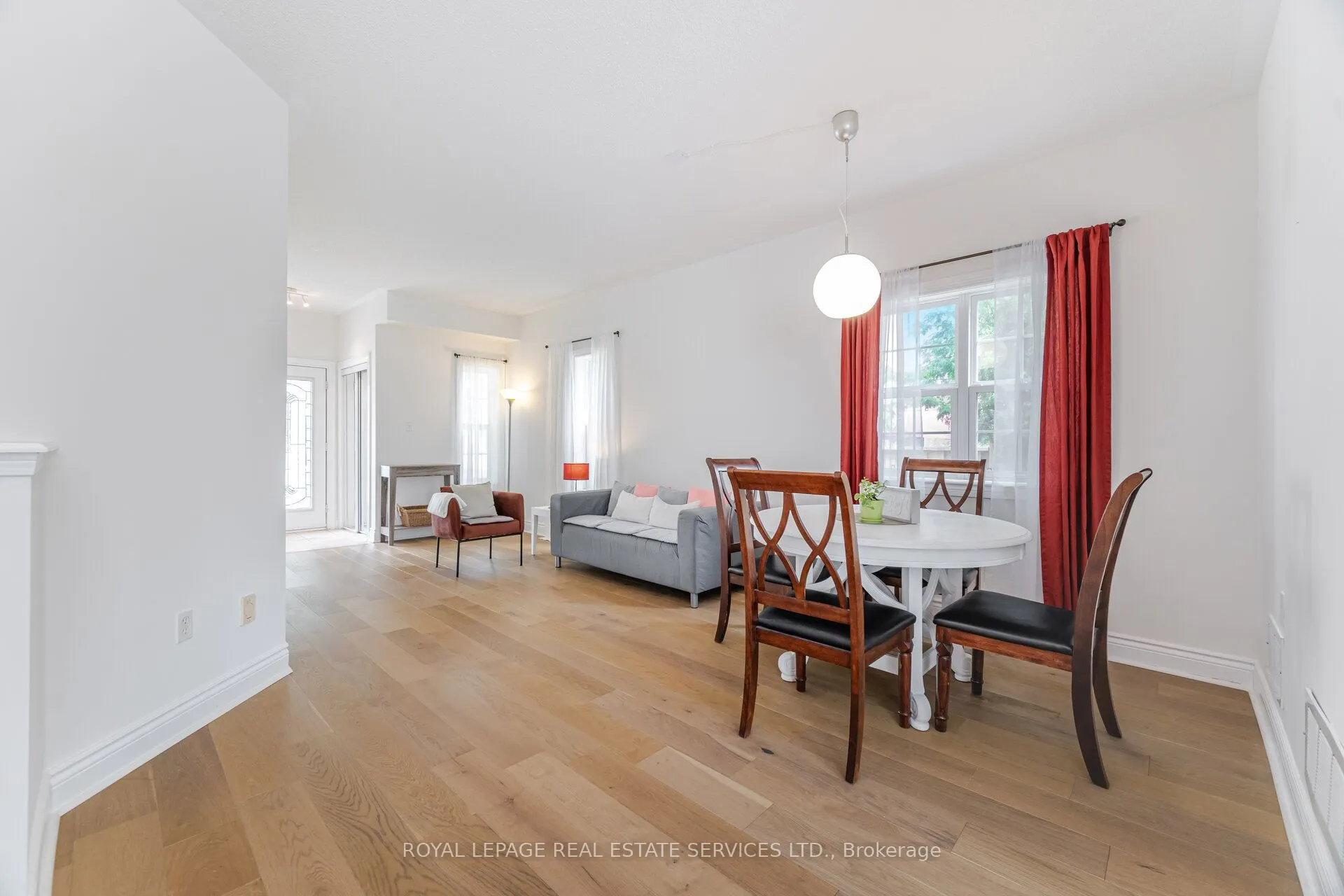 3896 Bloomington Crescent