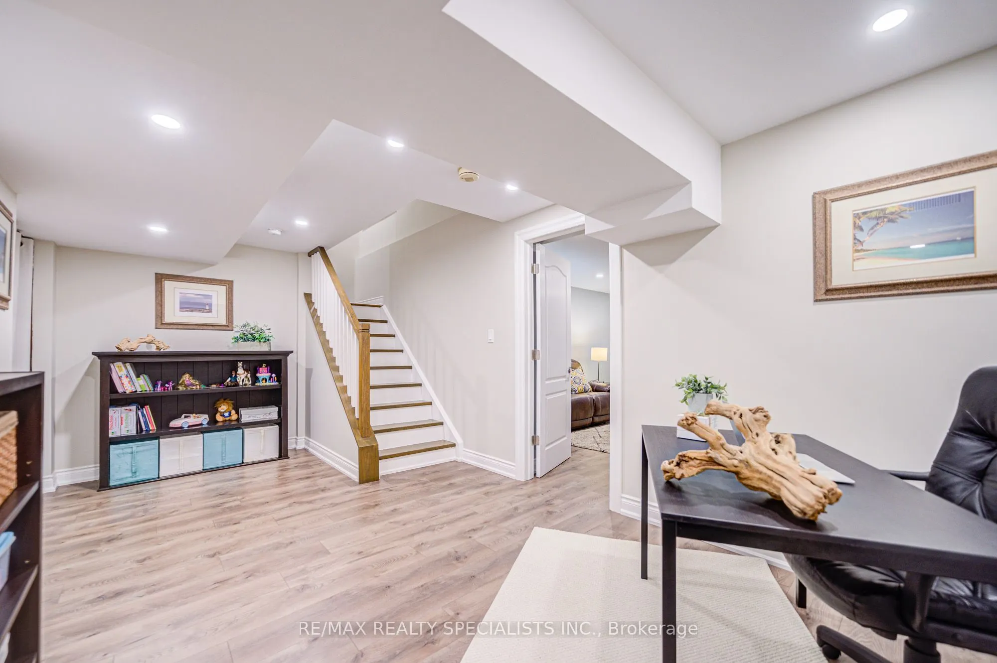11 Bridlewood Boulevard