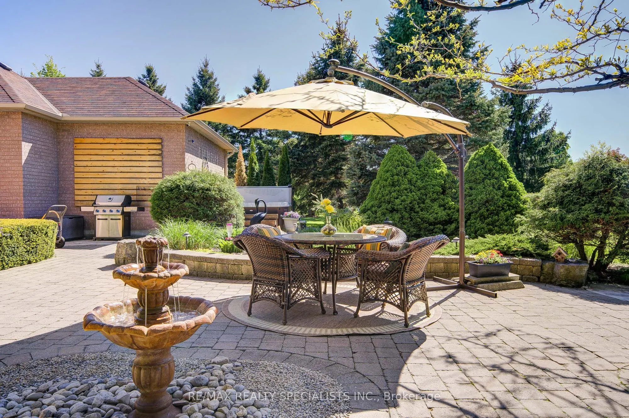 11 Bridlewood Boulevard