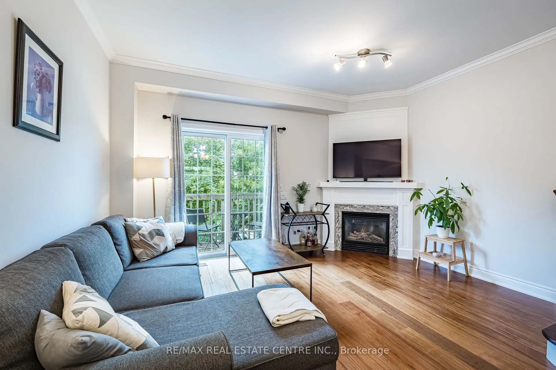 5080 Fairview Street, #42