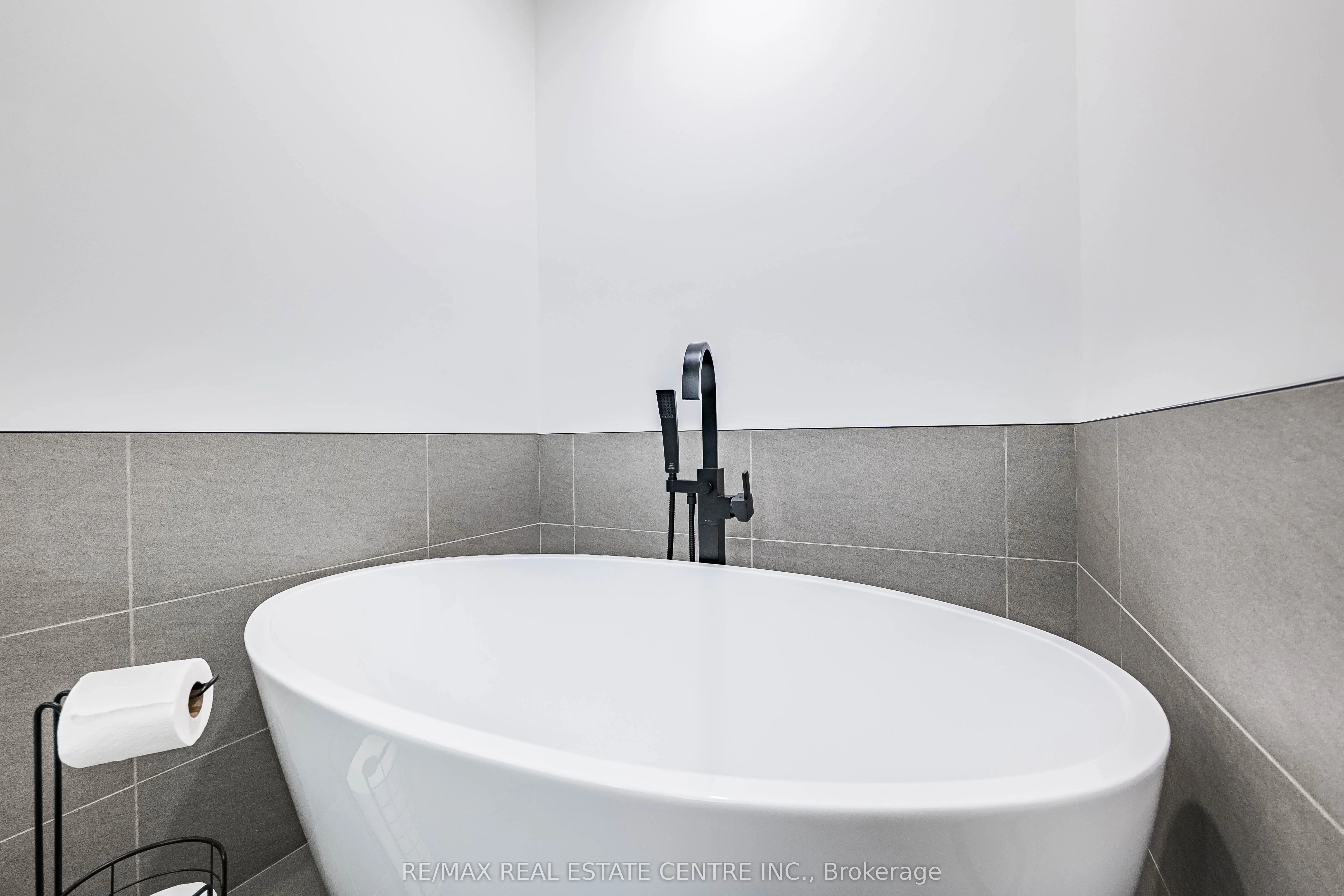 5080 Fairview Street, #42