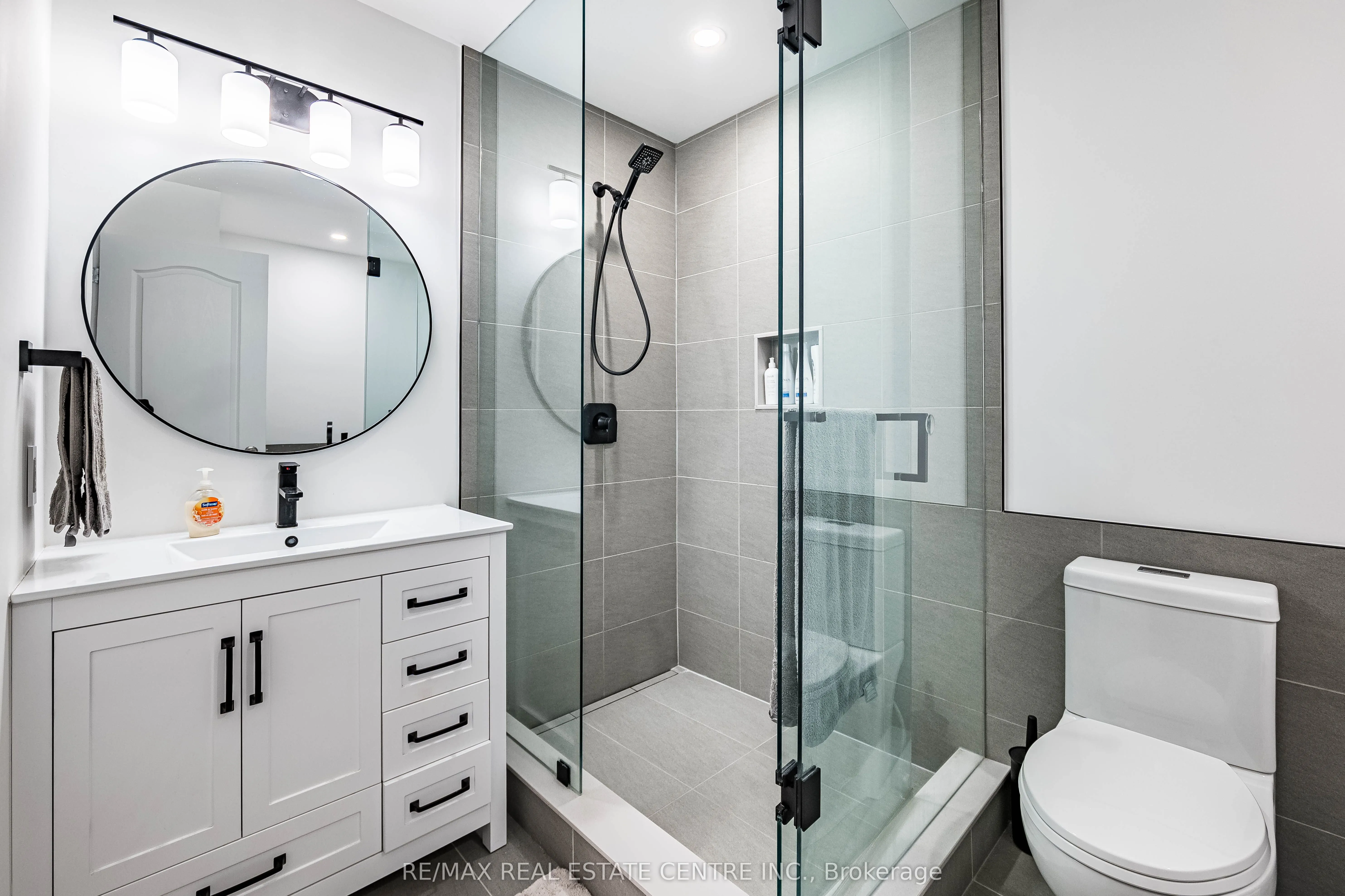 5080 Fairview Street, #42