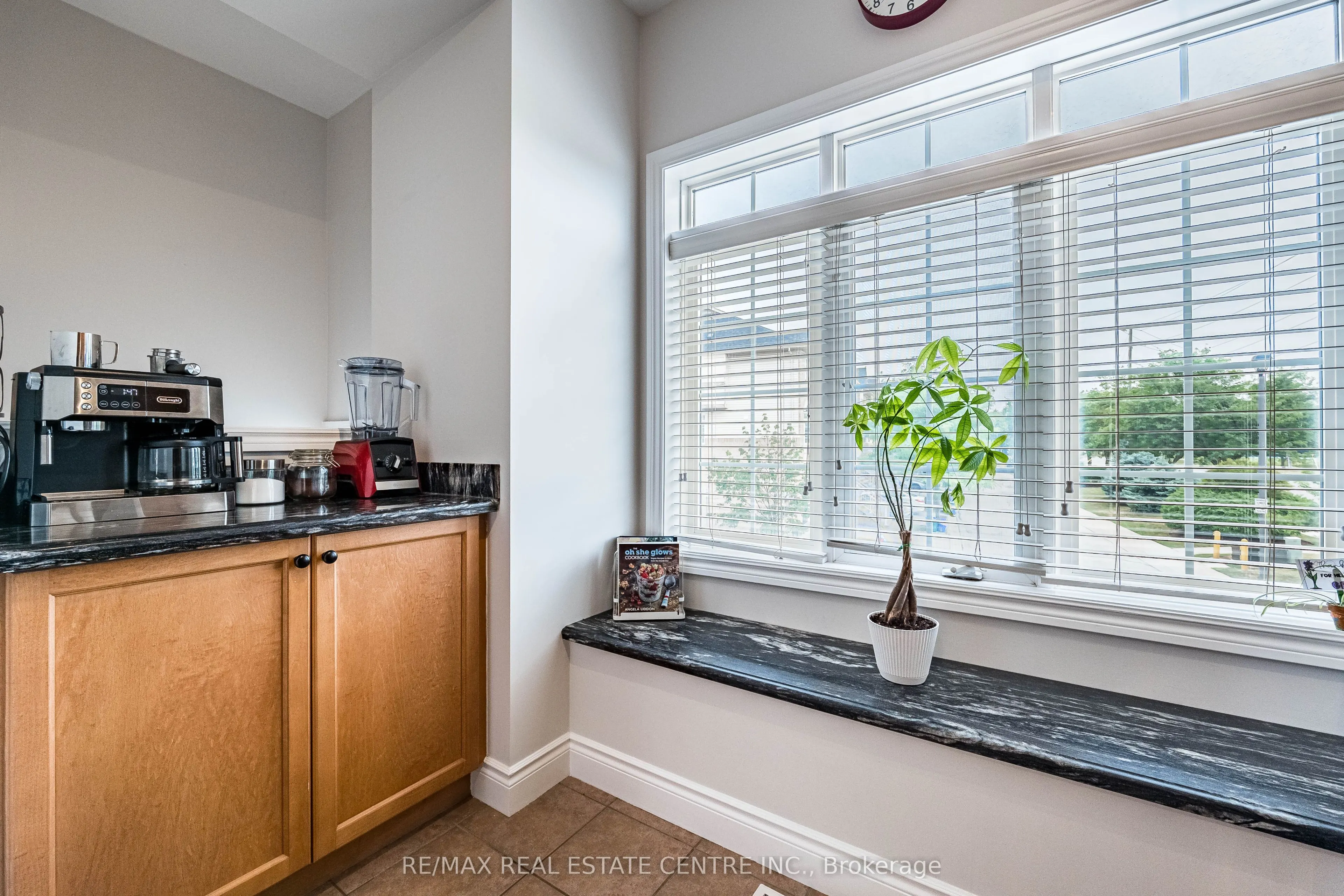 5080 Fairview Street, #42