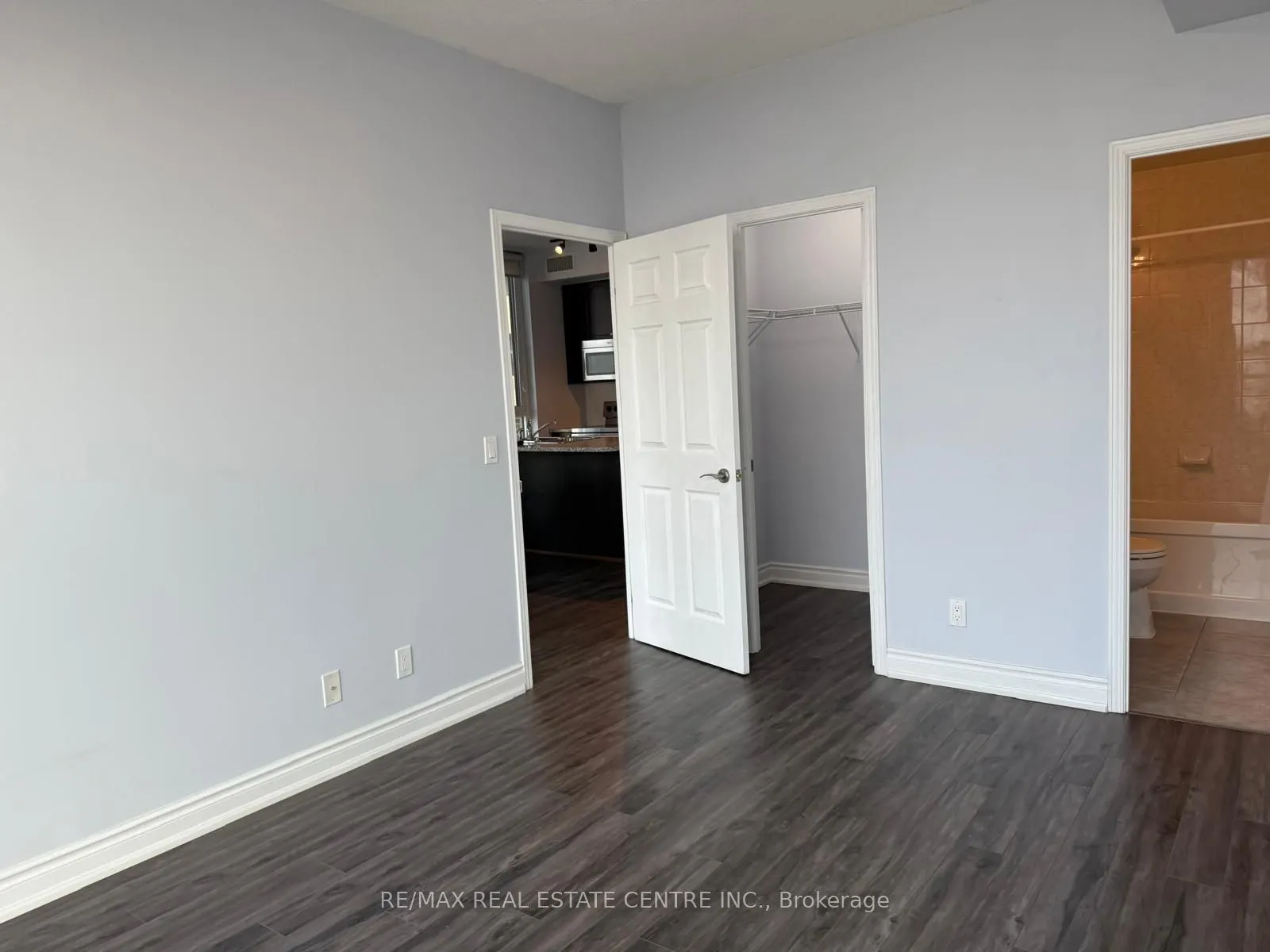 339 Rathburn Road W, #1905