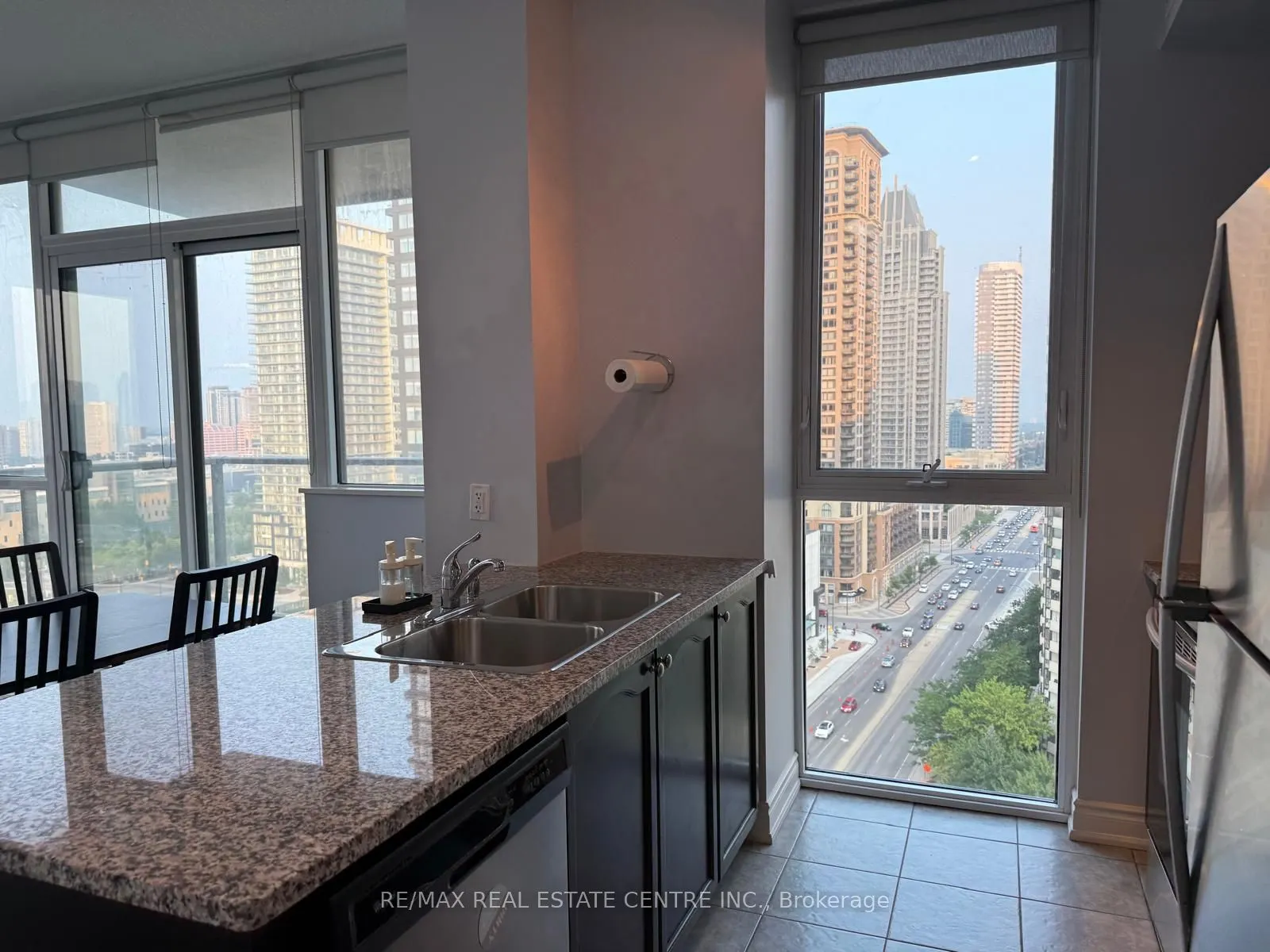 339 Rathburn Road W, #1905