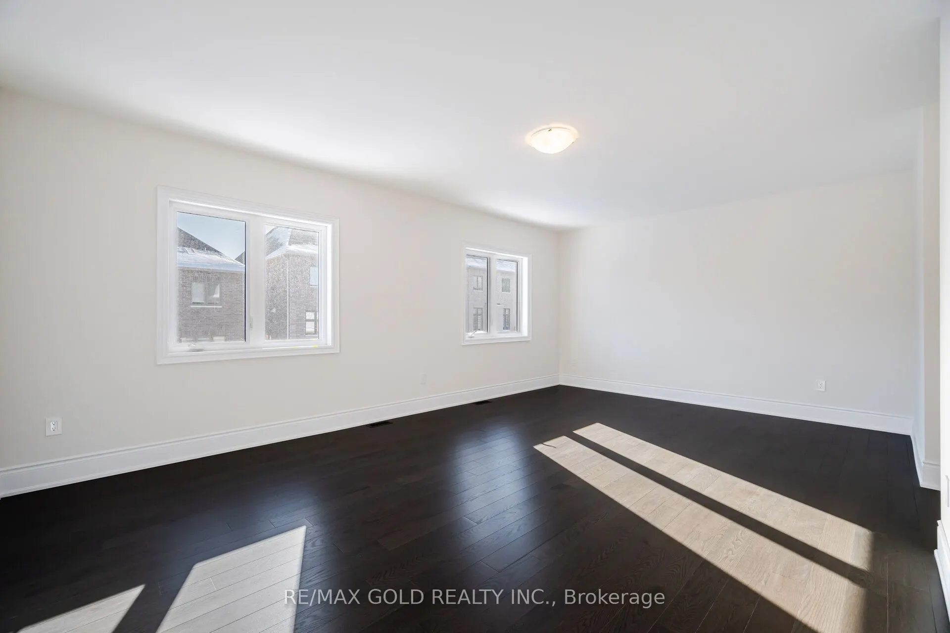 82 Raspberry Ridge Avenue
