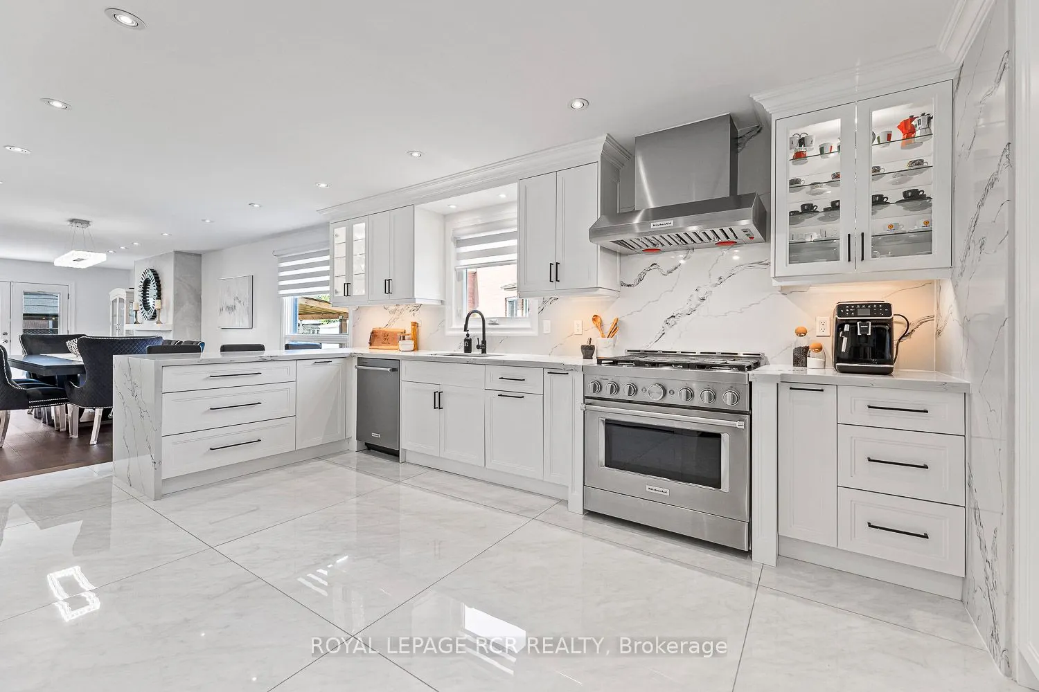 44 Fountainbridge Drive