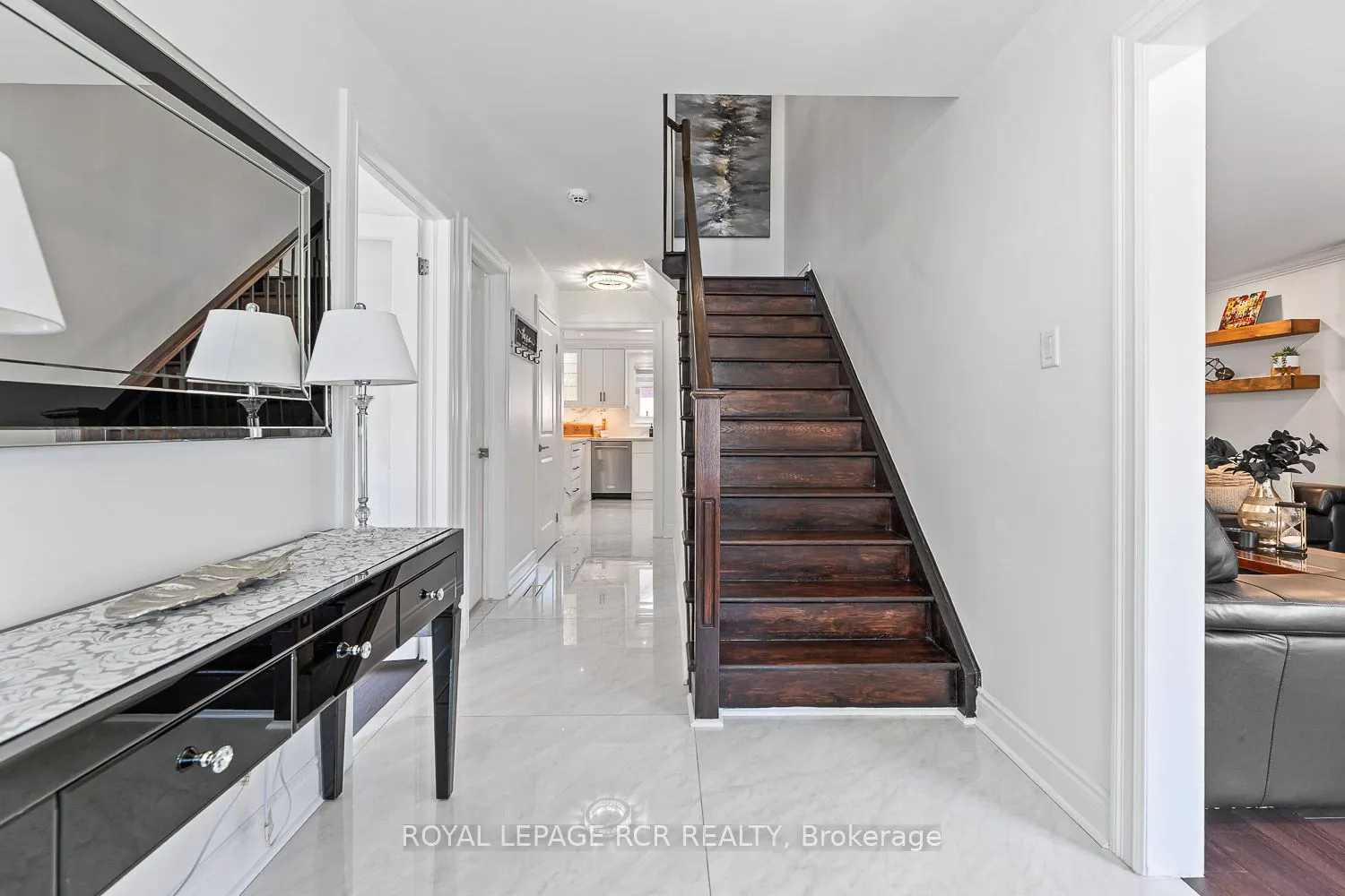 44 Fountainbridge Drive