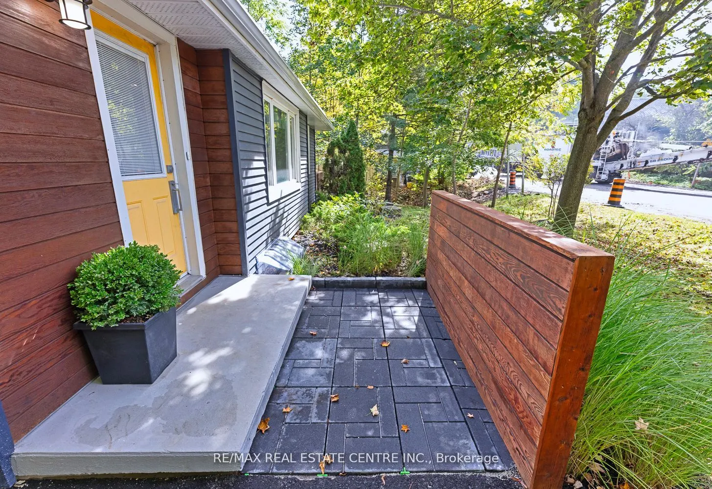 17257 Old Main Street