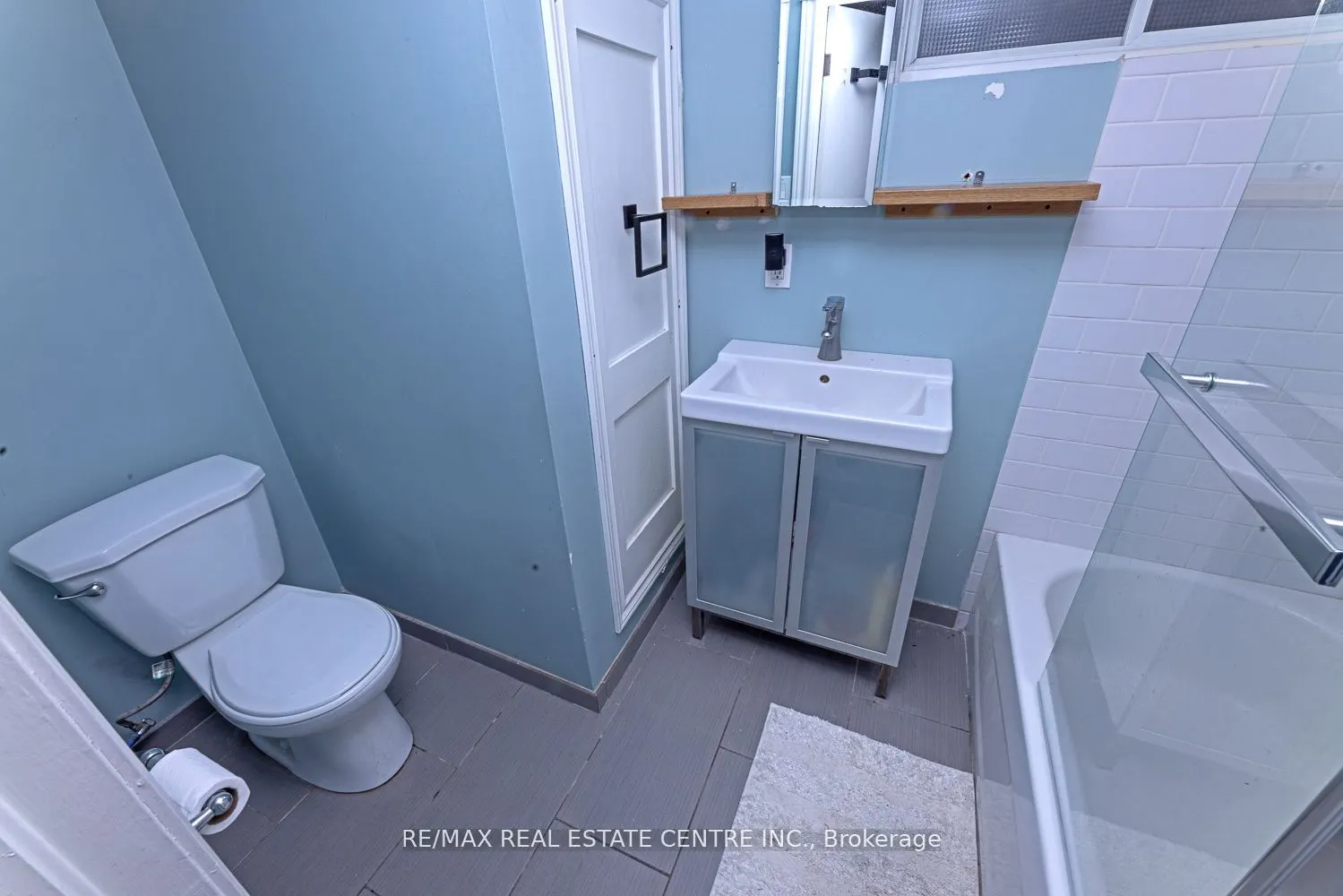 17257 Old Main Street