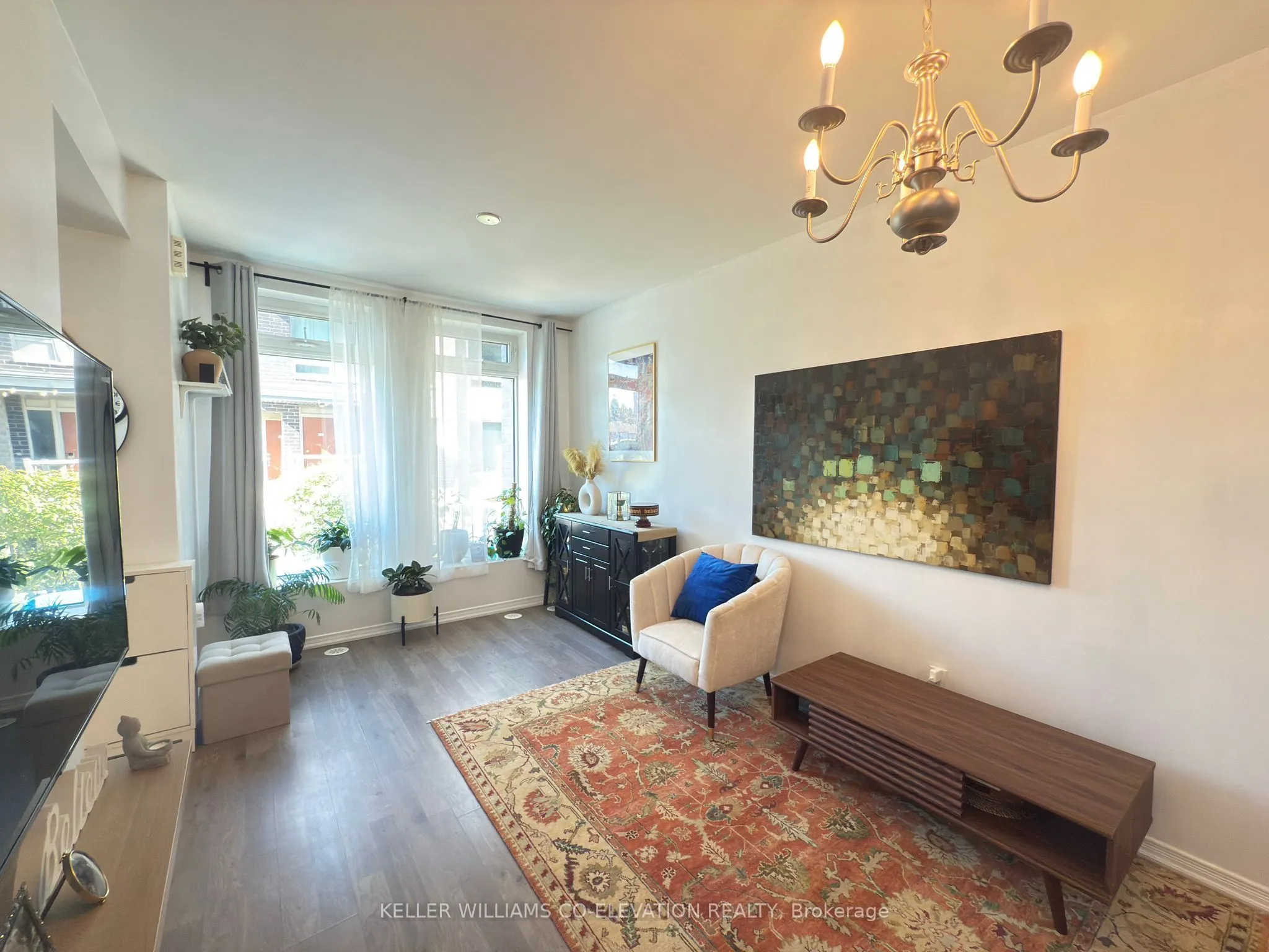 11 Applewood Lane, #112