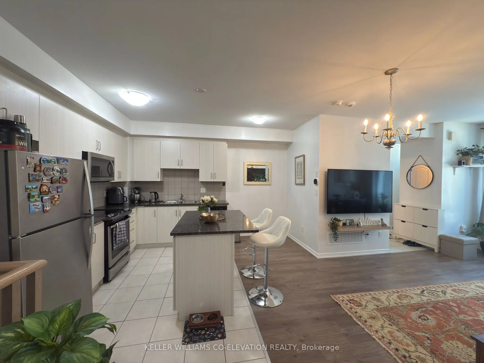 11 Applewood Lane, #112