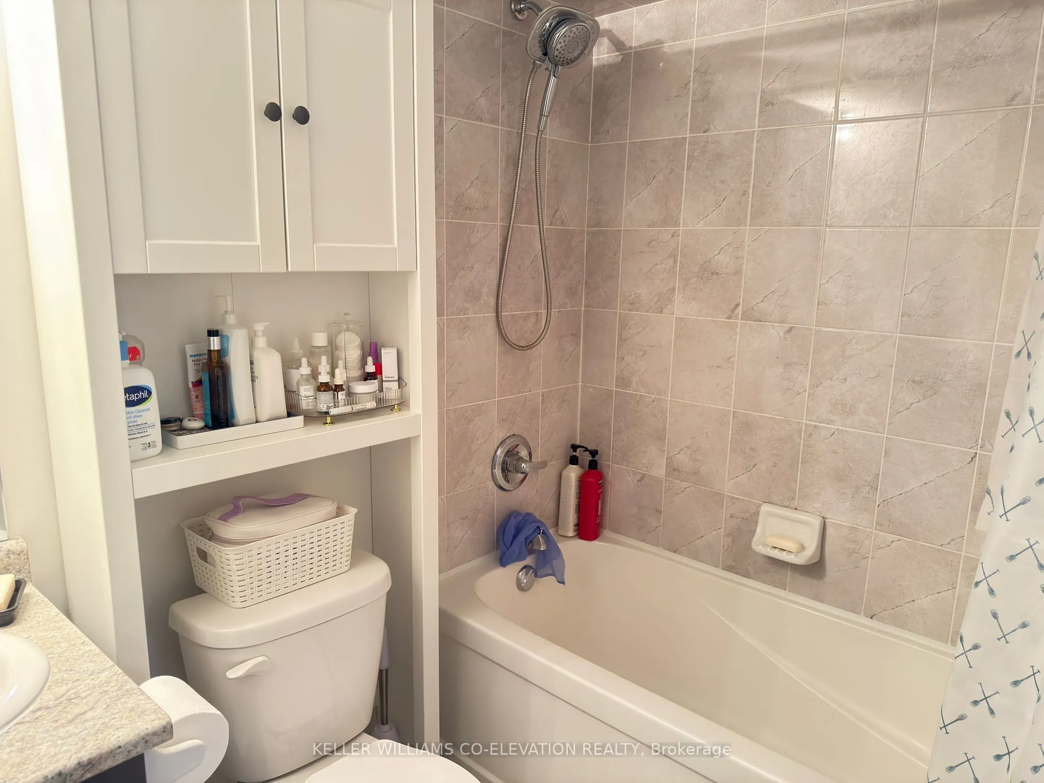 11 Applewood Lane, #112
