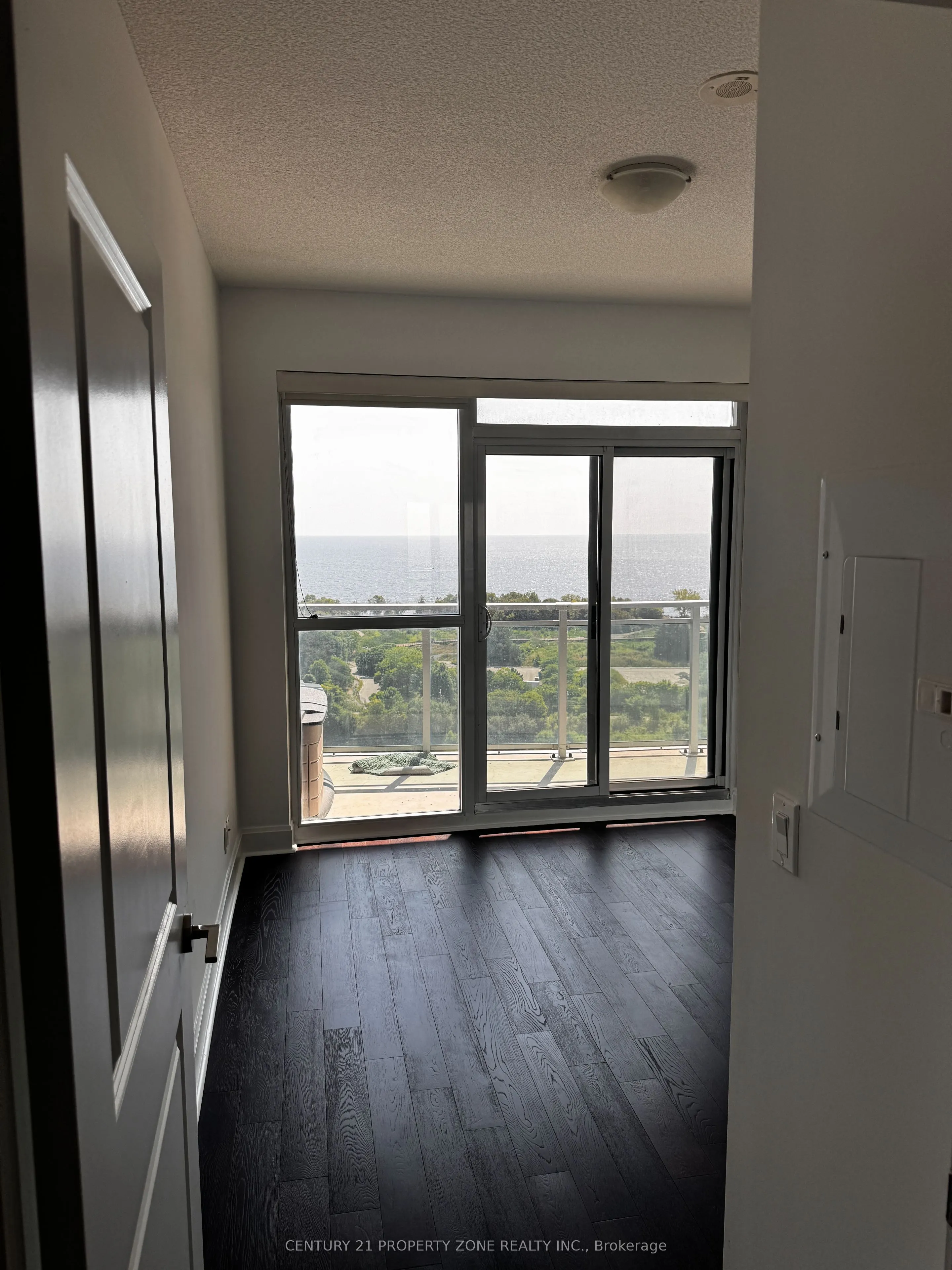 33 Shore Breeze Drive, #1310