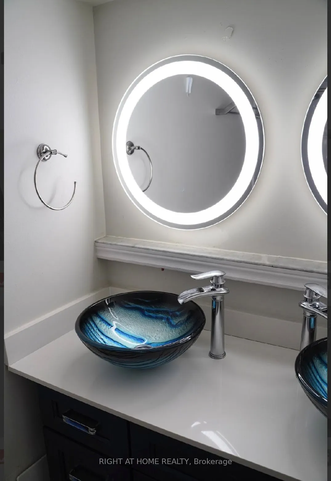 627 The West Mall, #2001