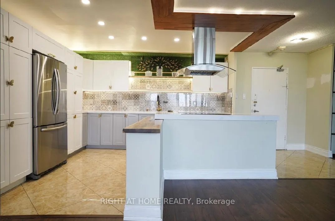 627 The West Mall, #2001