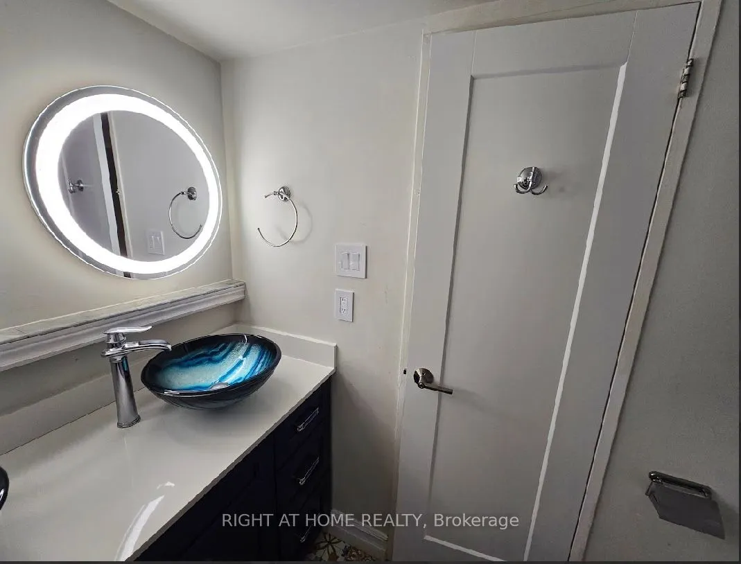 627 The West Mall, #2001