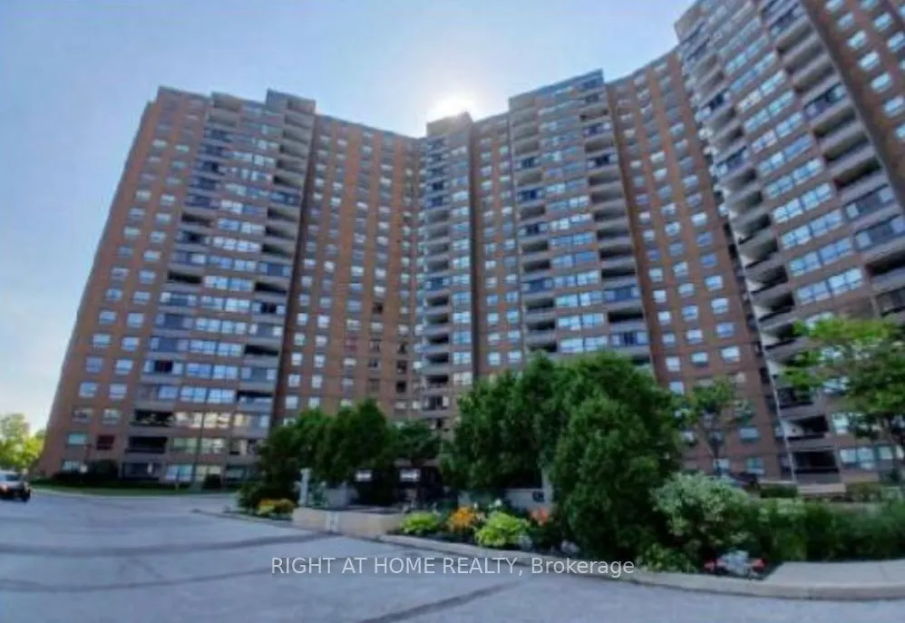 627 The West Mall, #2001