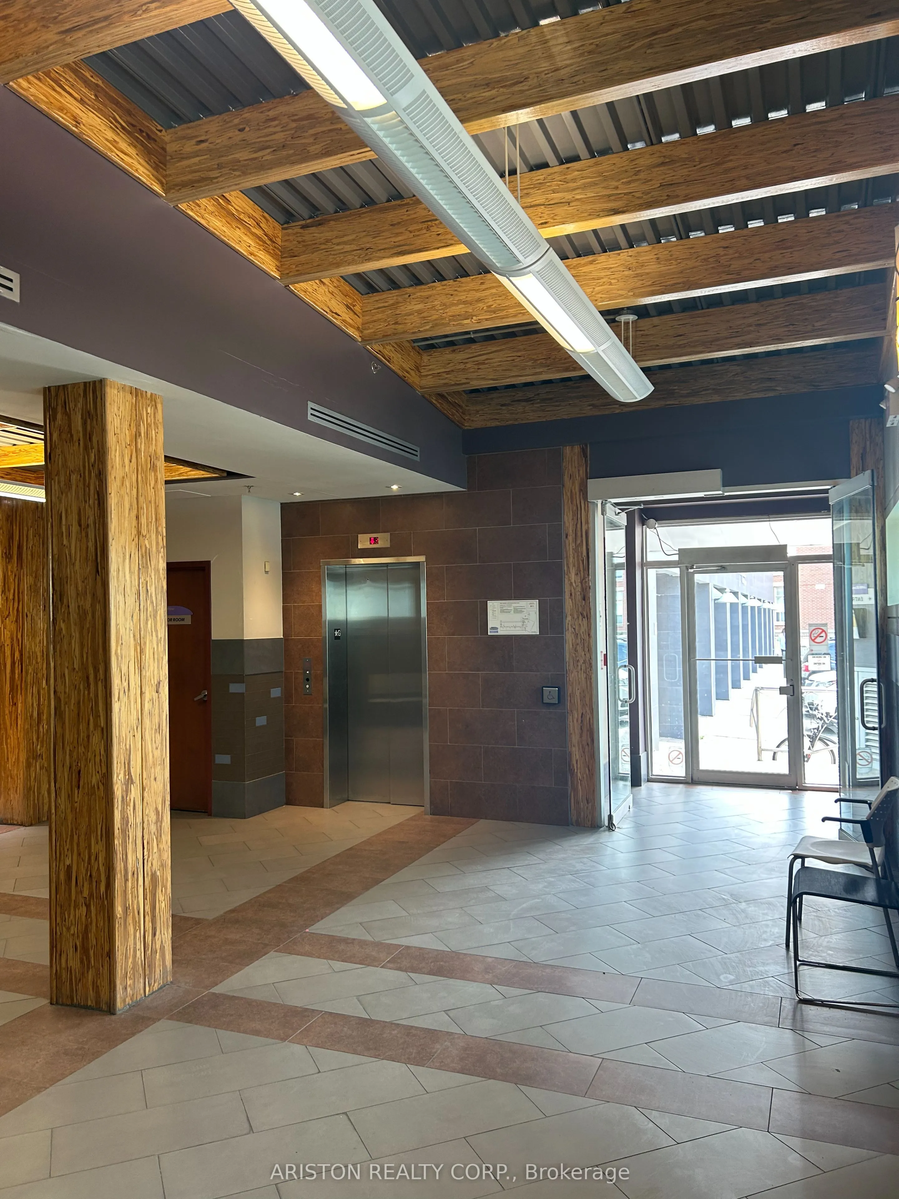 2489 Bloor Street W, #2nd Floor