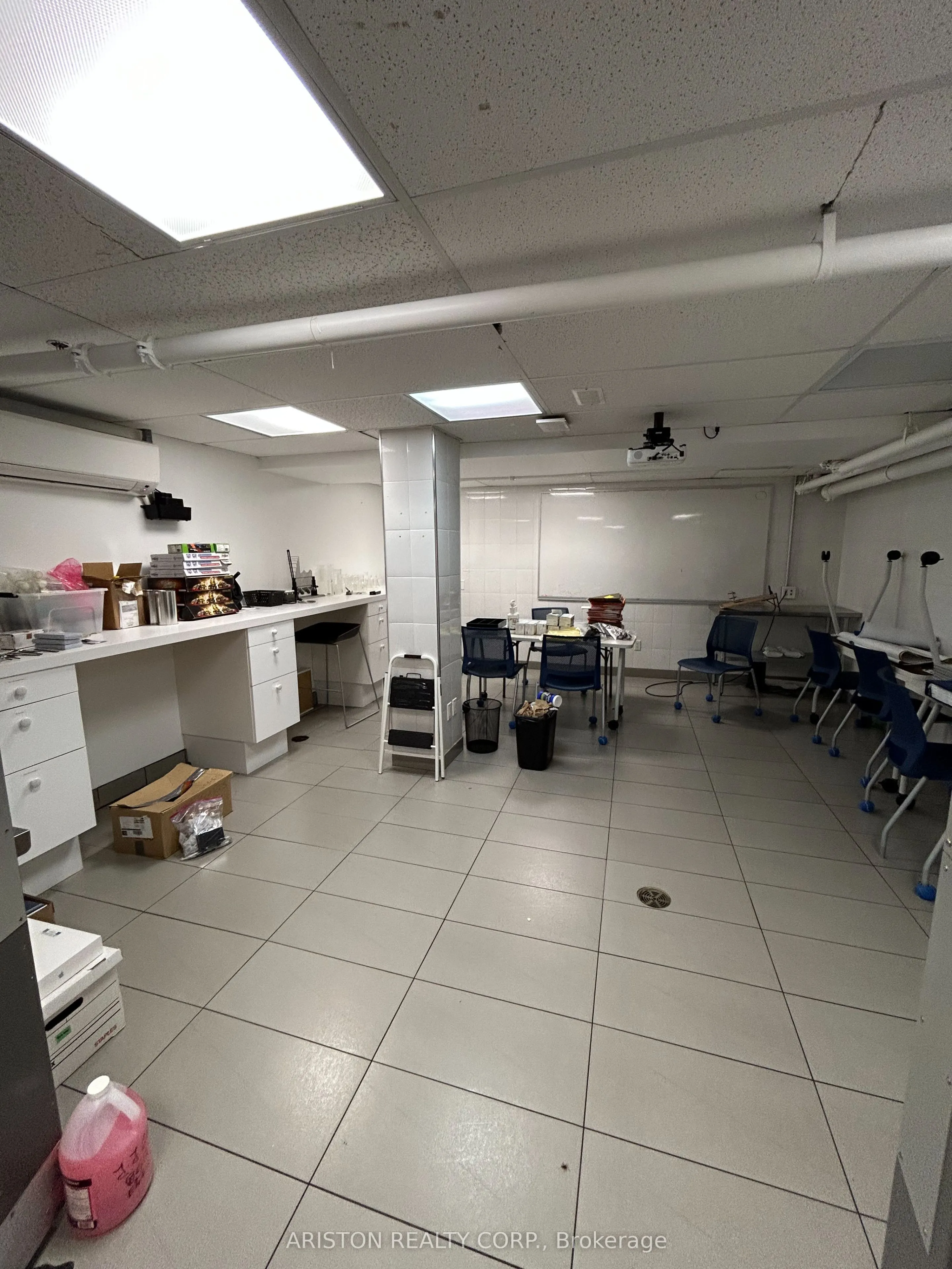 2489 Bloor Street W, #Main Floor
