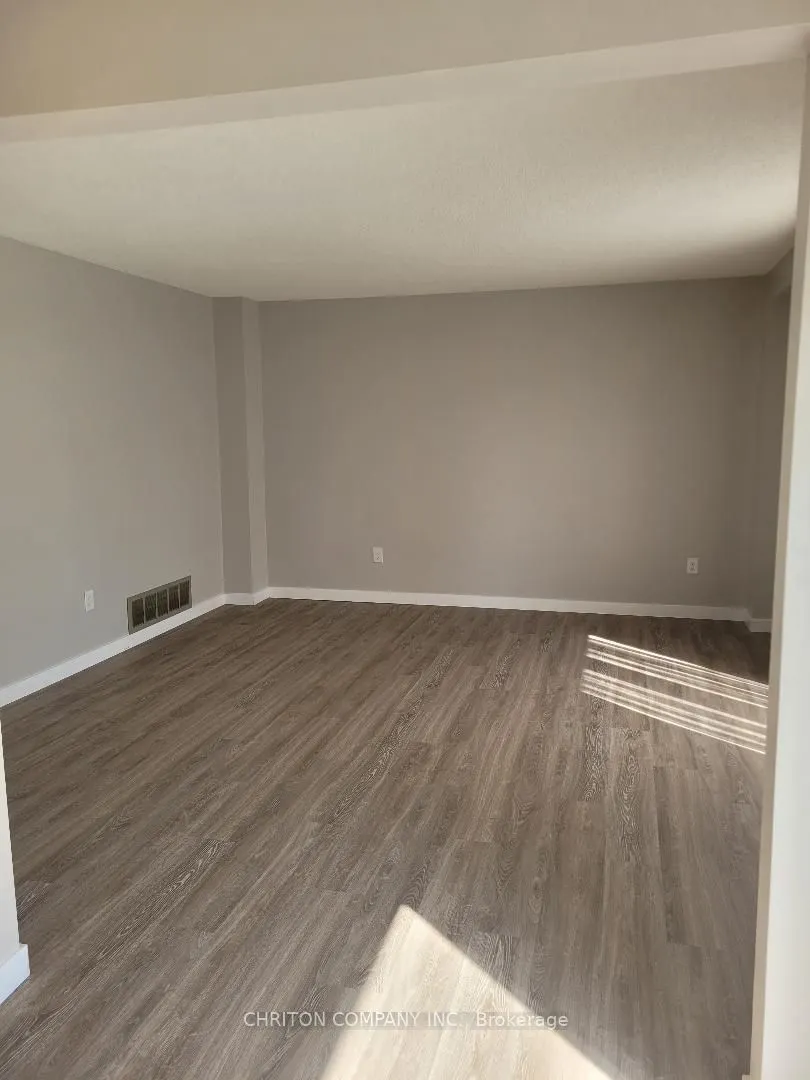 1078 Lovingston Crescent