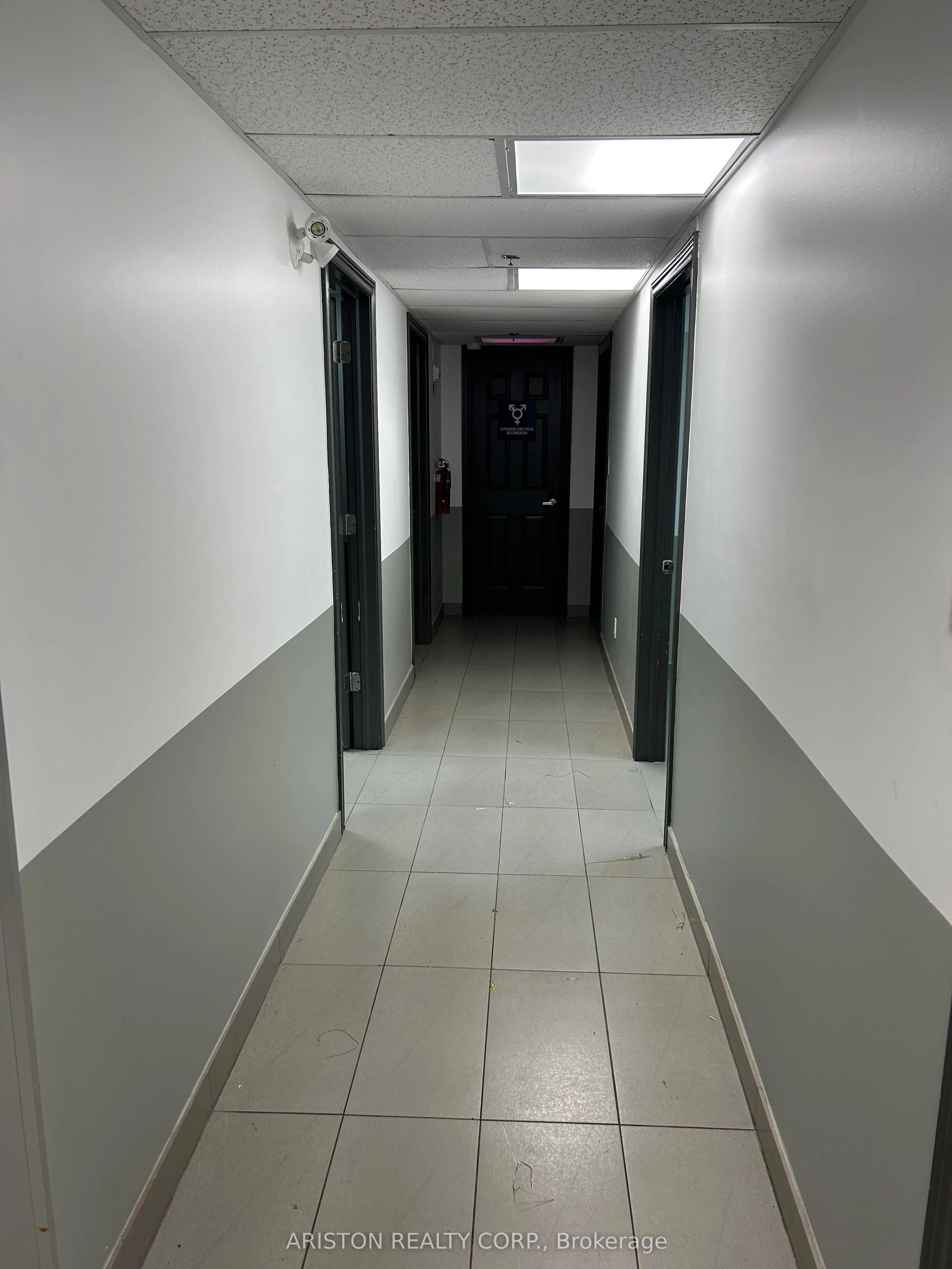 2489 Bloor Street W