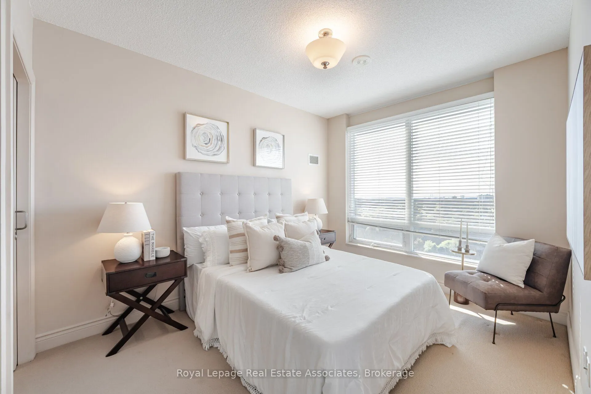 1665 The Collegeway, #1704