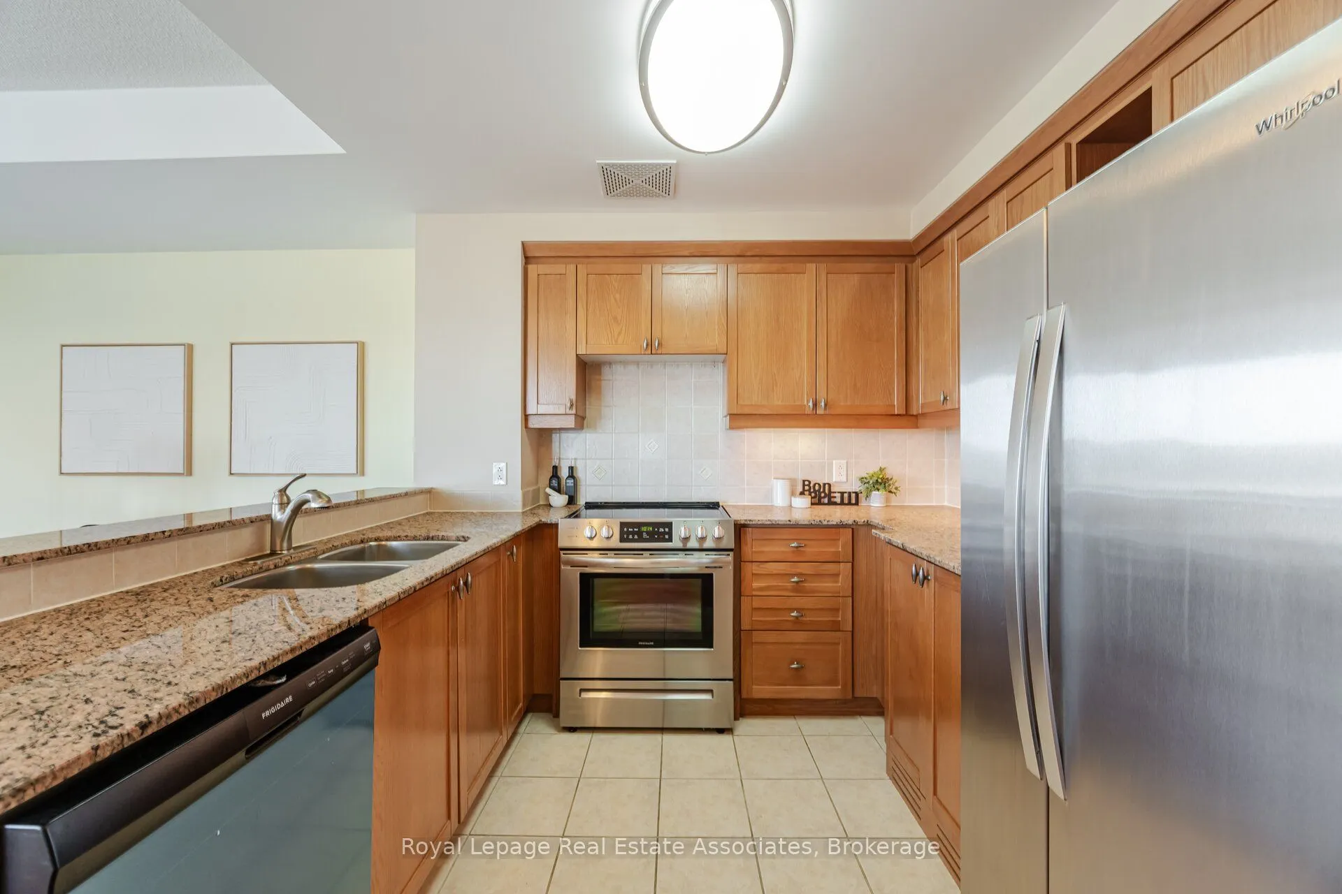 1665 The Collegeway, #1704
