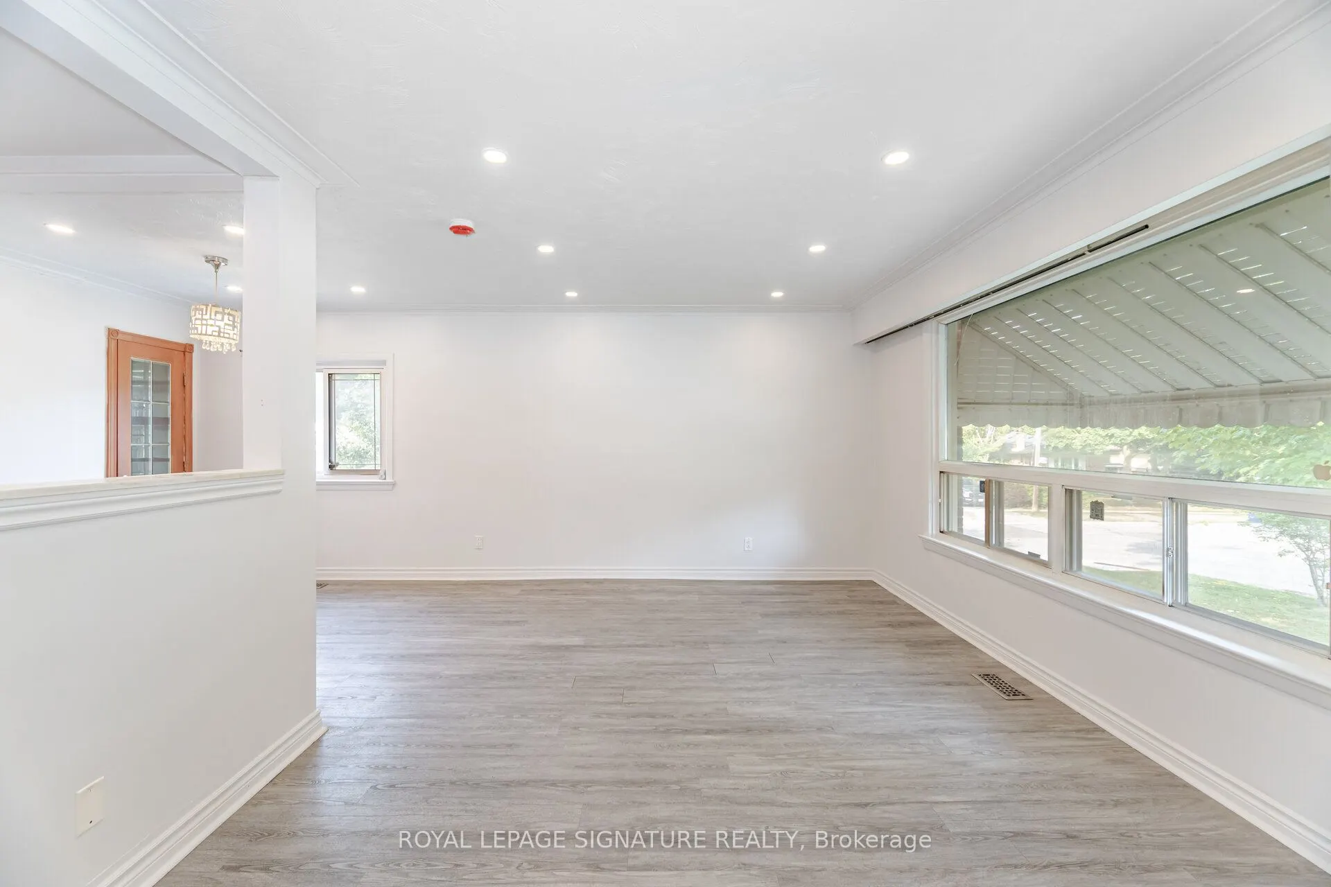 48 Gladsmore Crescent, #1