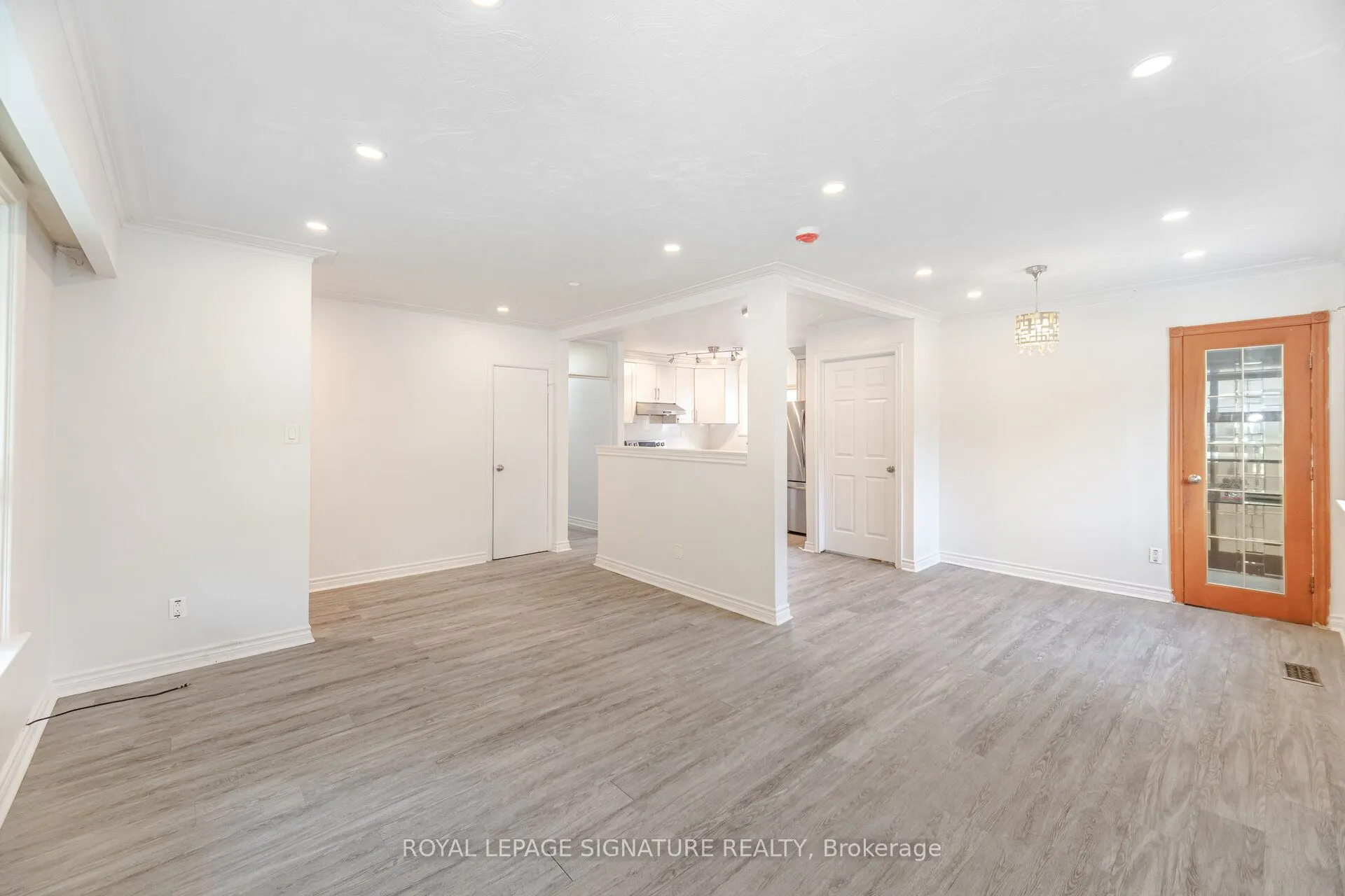 48 Gladsmore Crescent, #1
