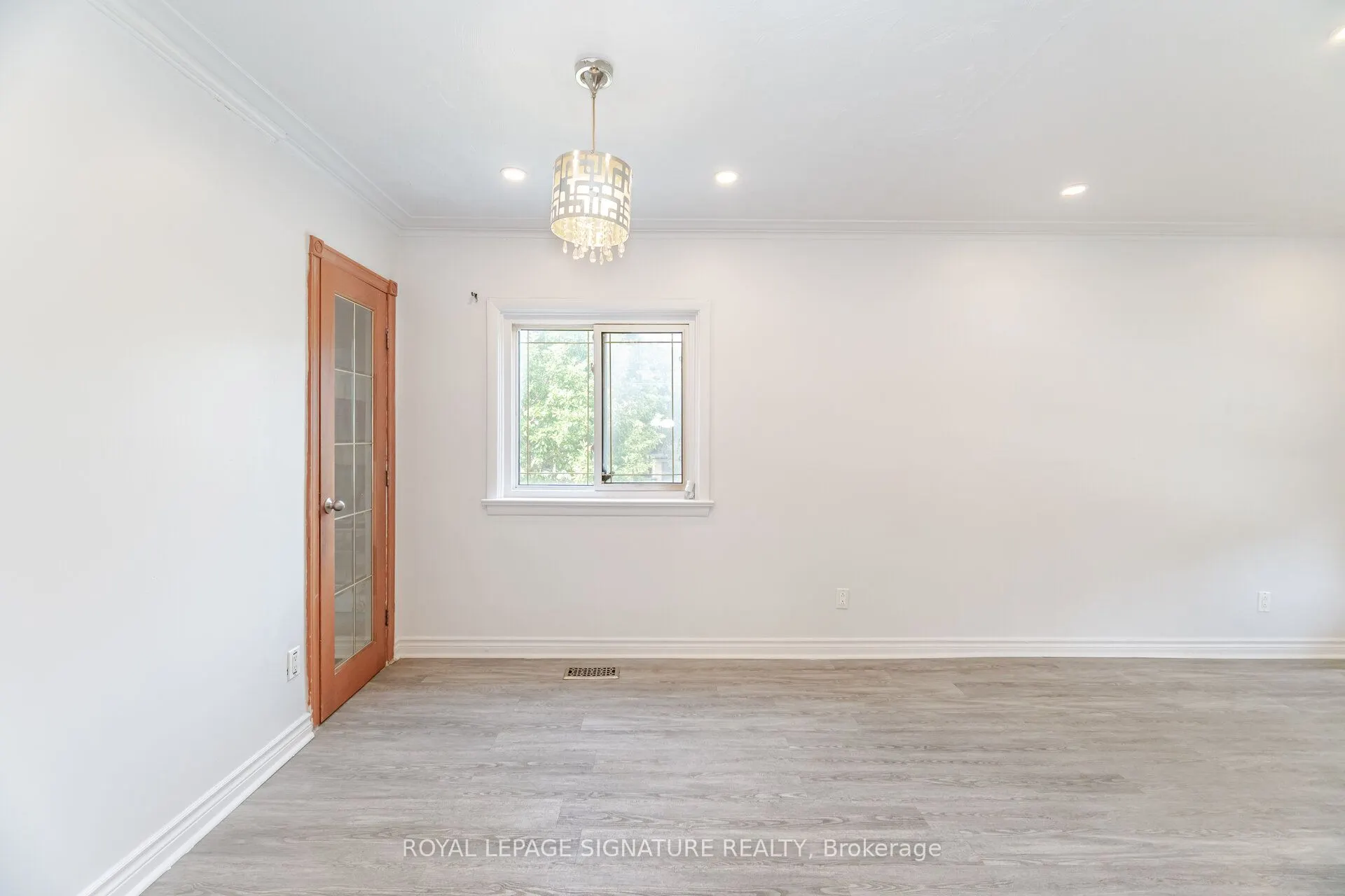 48 Gladsmore Crescent, #1