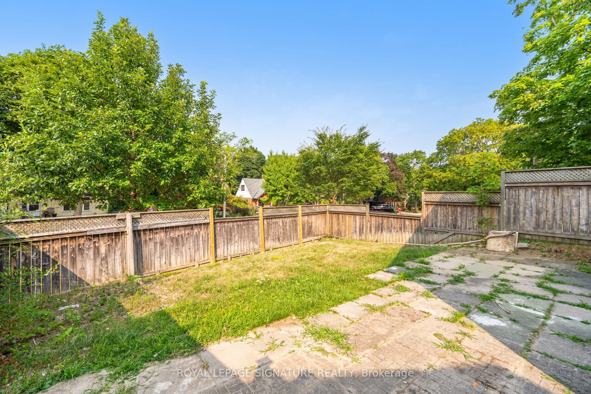 48 Gladsmore Crescent, #1