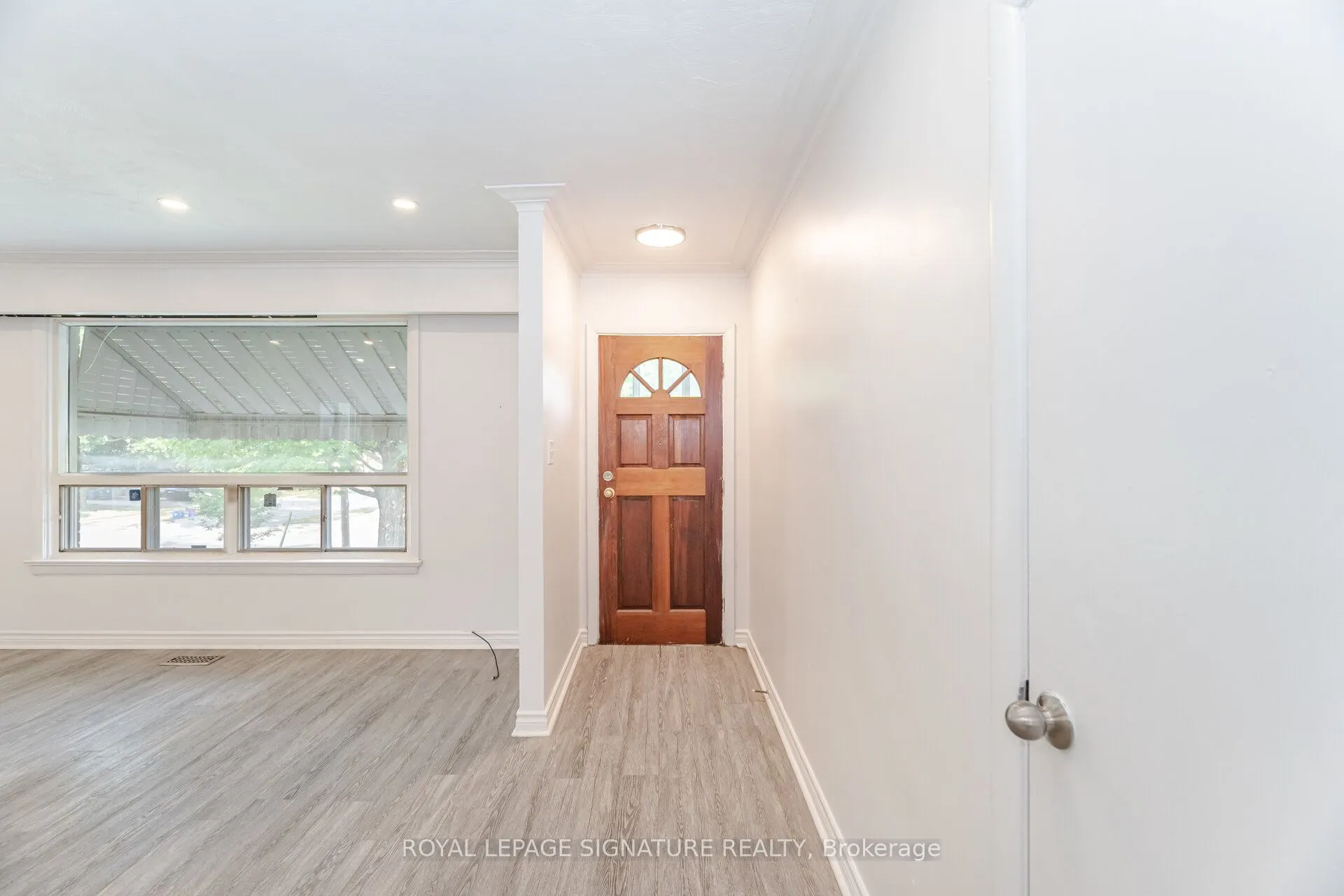48 Gladsmore Crescent, #1