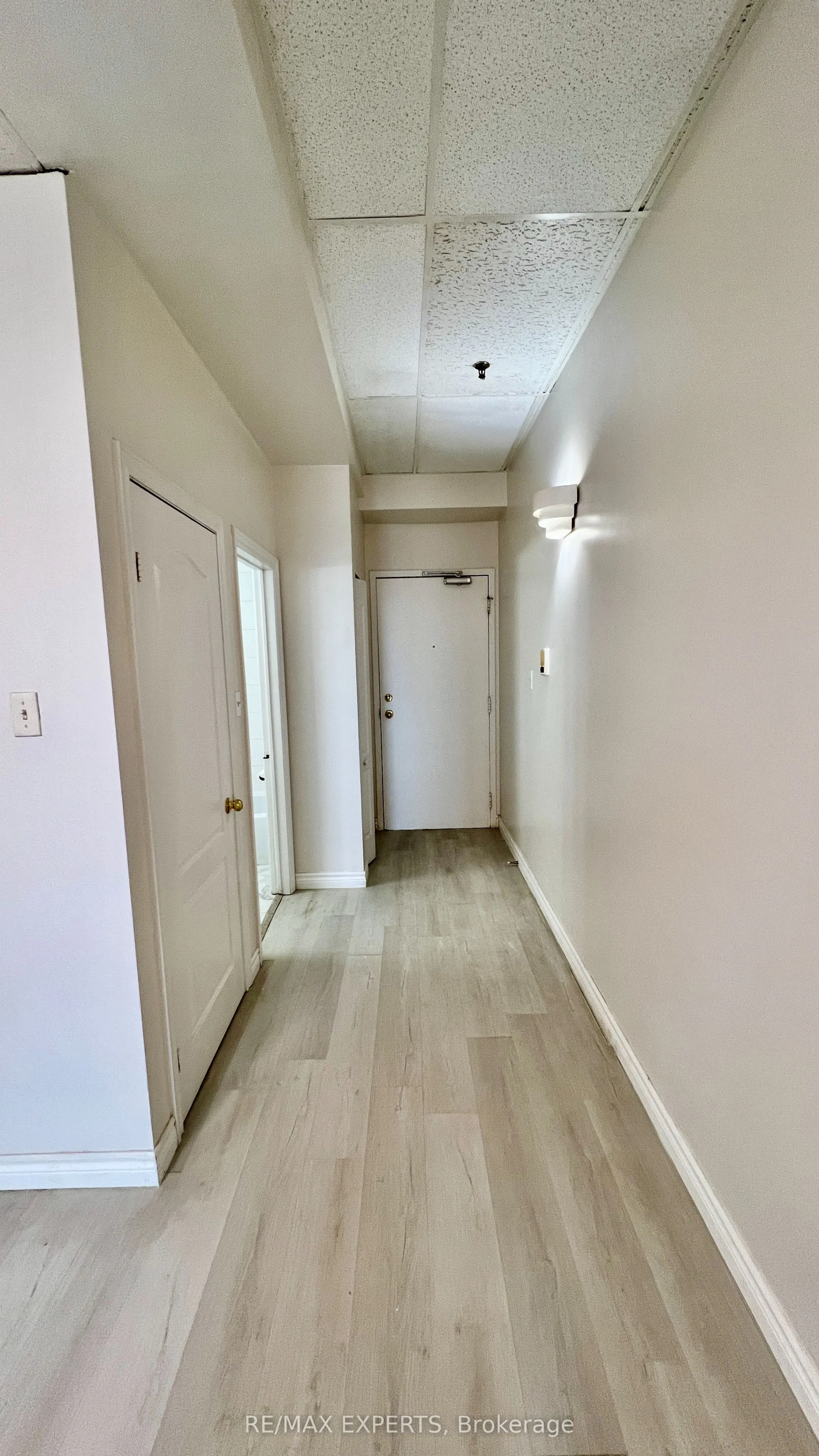 8 Main Street, #202