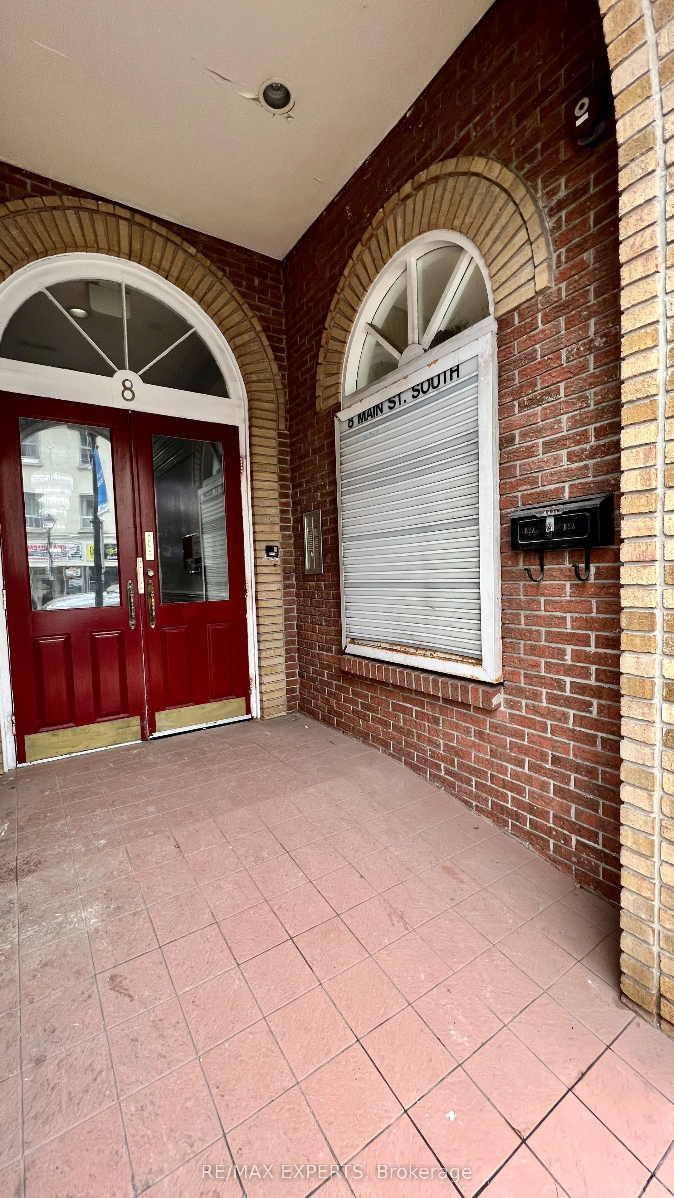 8 Main Street, #202