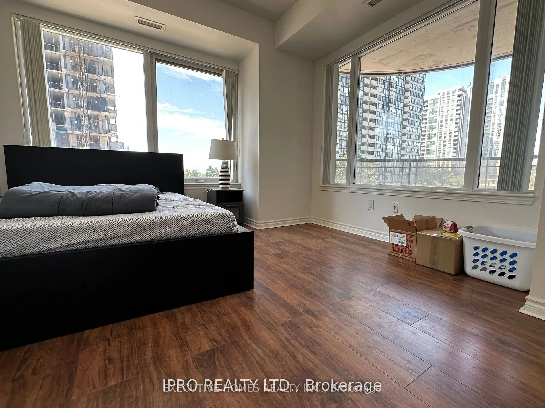 385 Prince Of Wales Drive, #423