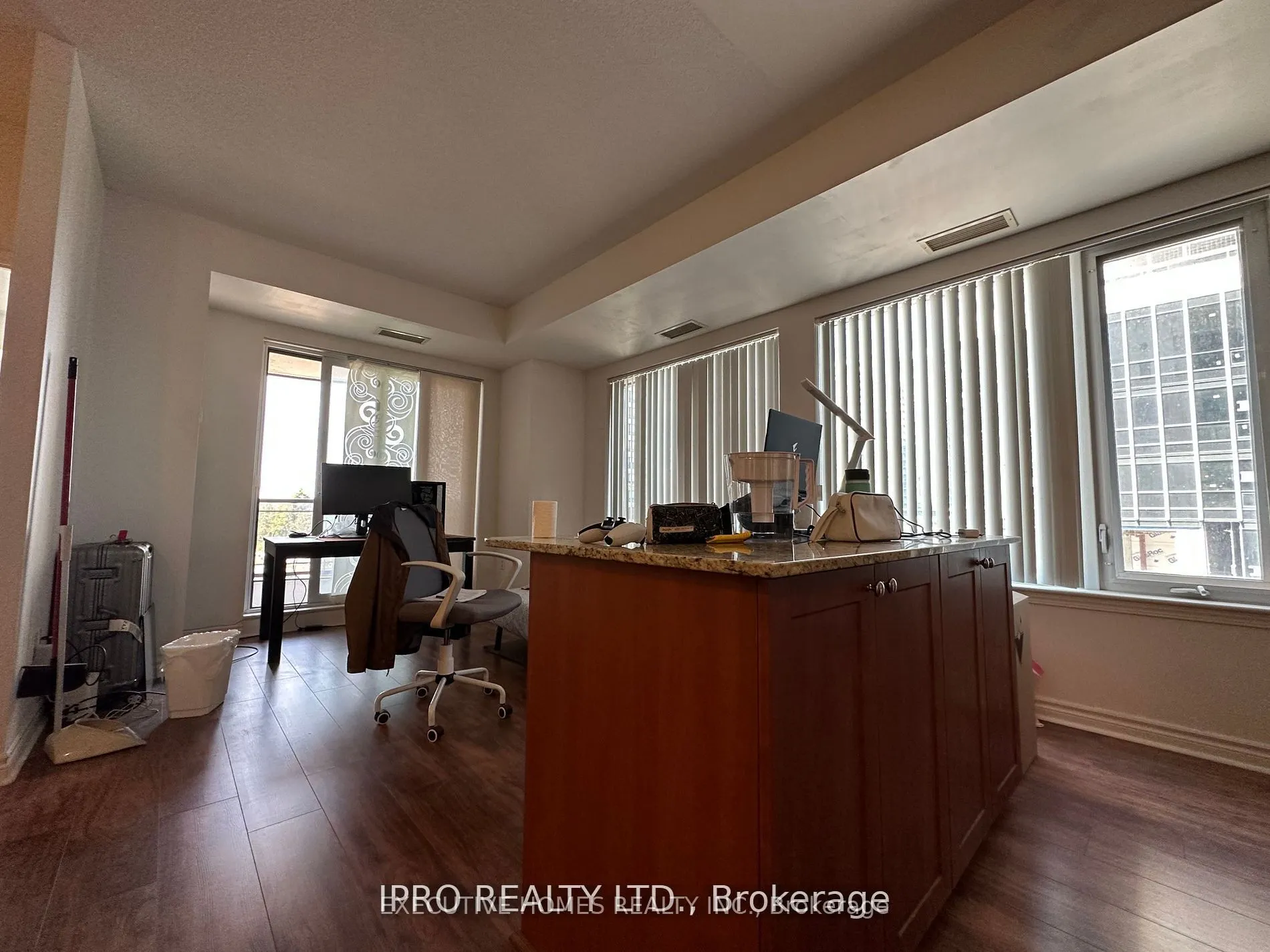 385 Prince Of Wales Drive, #423
