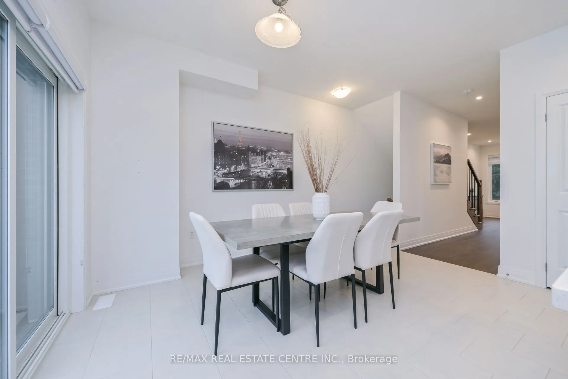 24 Humberstone Drive E
