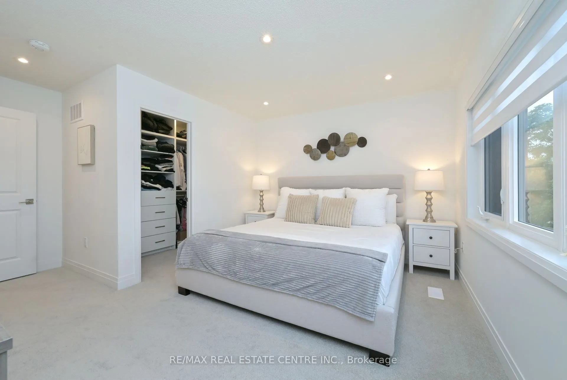 24 Humberstone Drive E