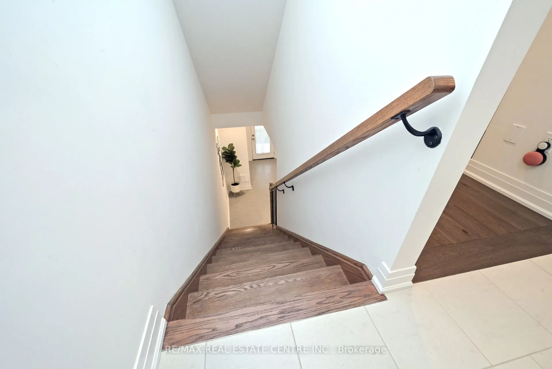 24 Humberstone Drive E