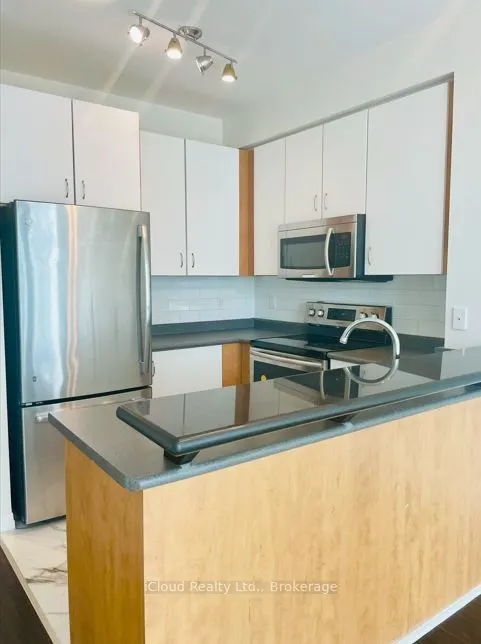 220 Burnhamthorpe Road SE, #2606