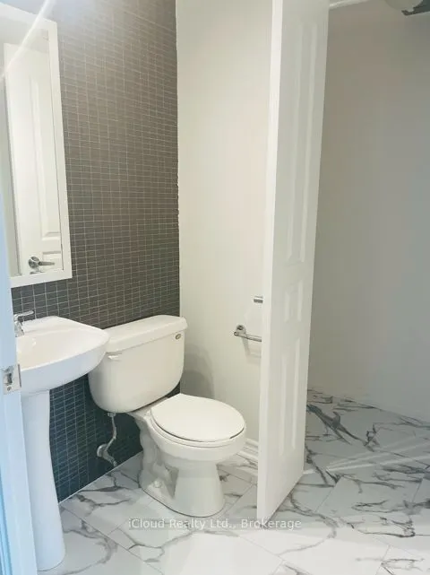 220 Burnhamthorpe Road SE, #2606