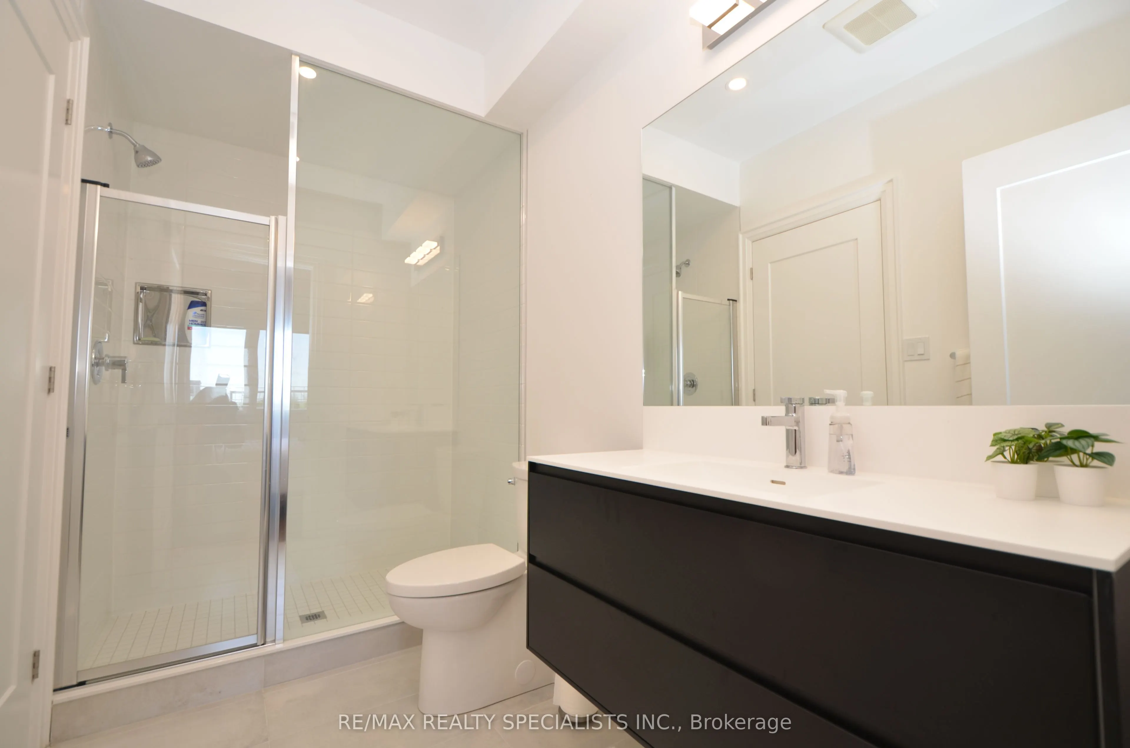 127 HIGH Street W, #27