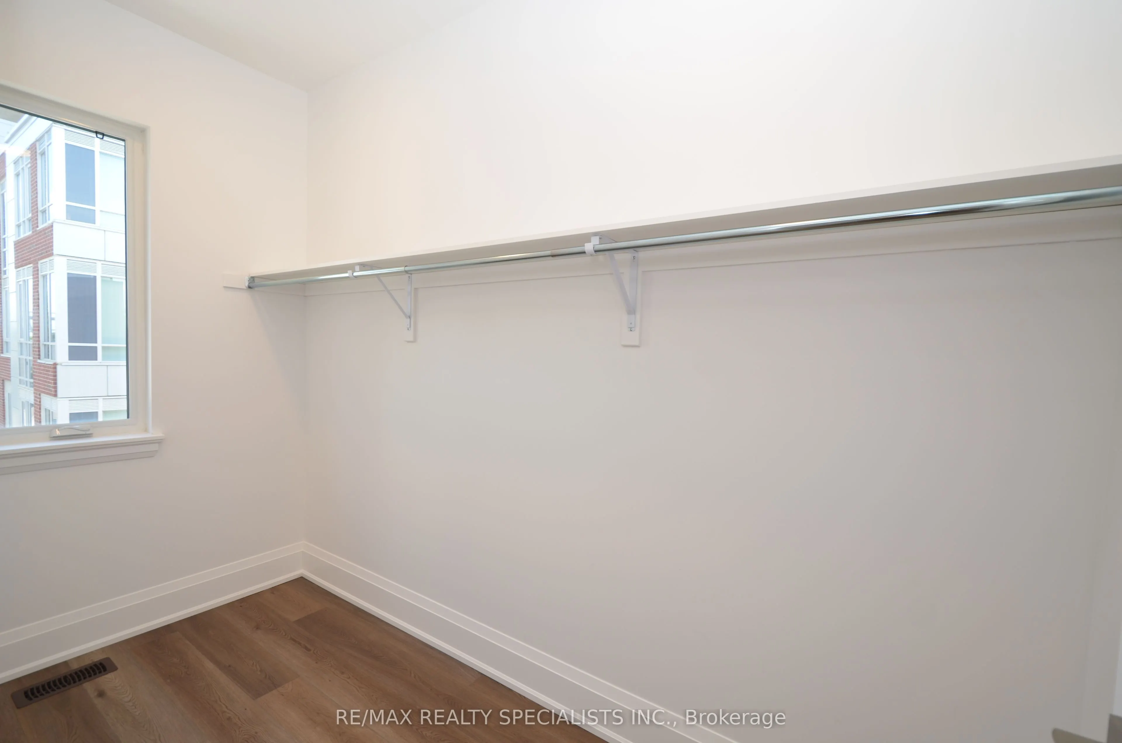 127 HIGH Street W, #27
