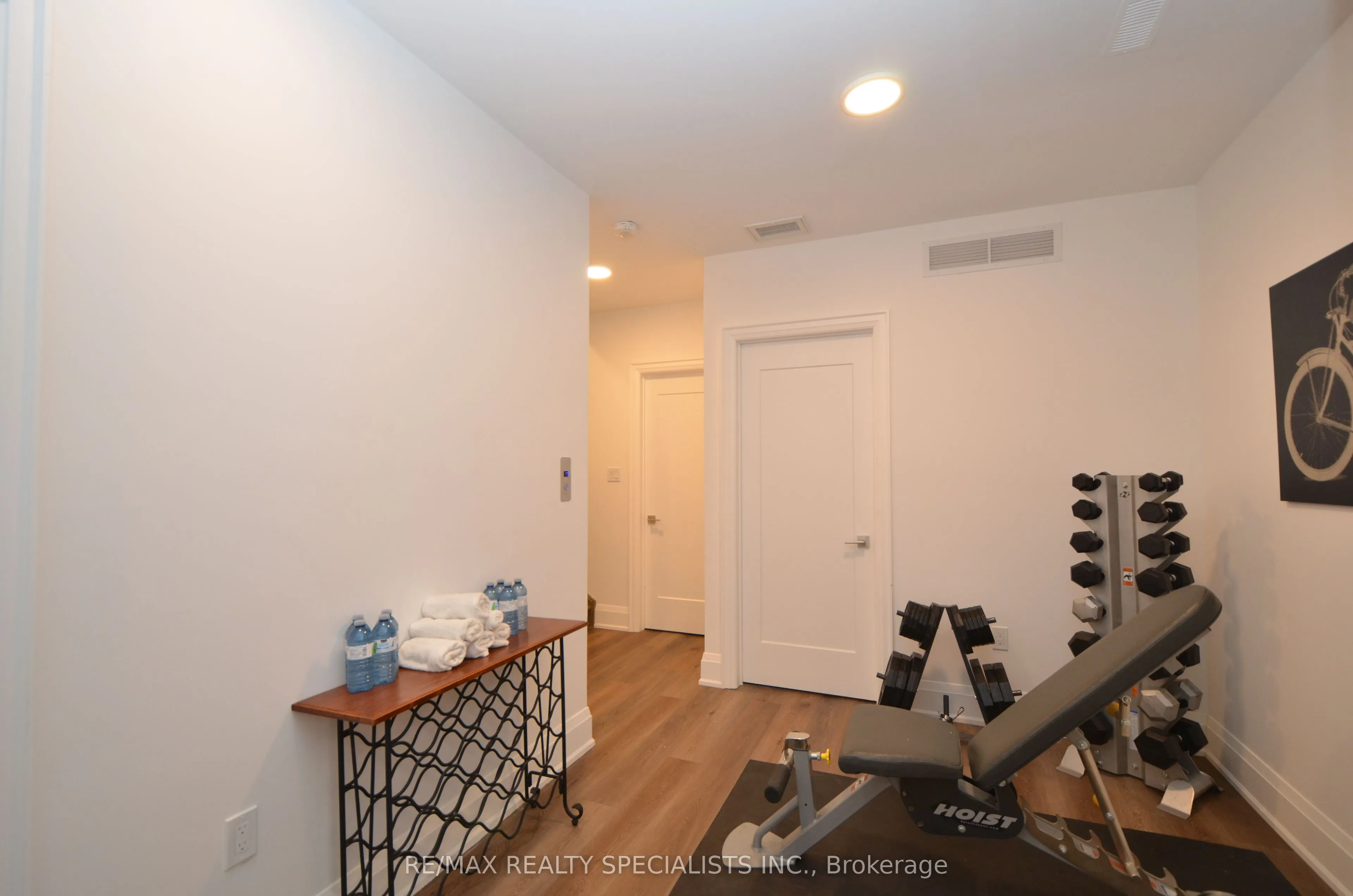 127 HIGH Street W, #27